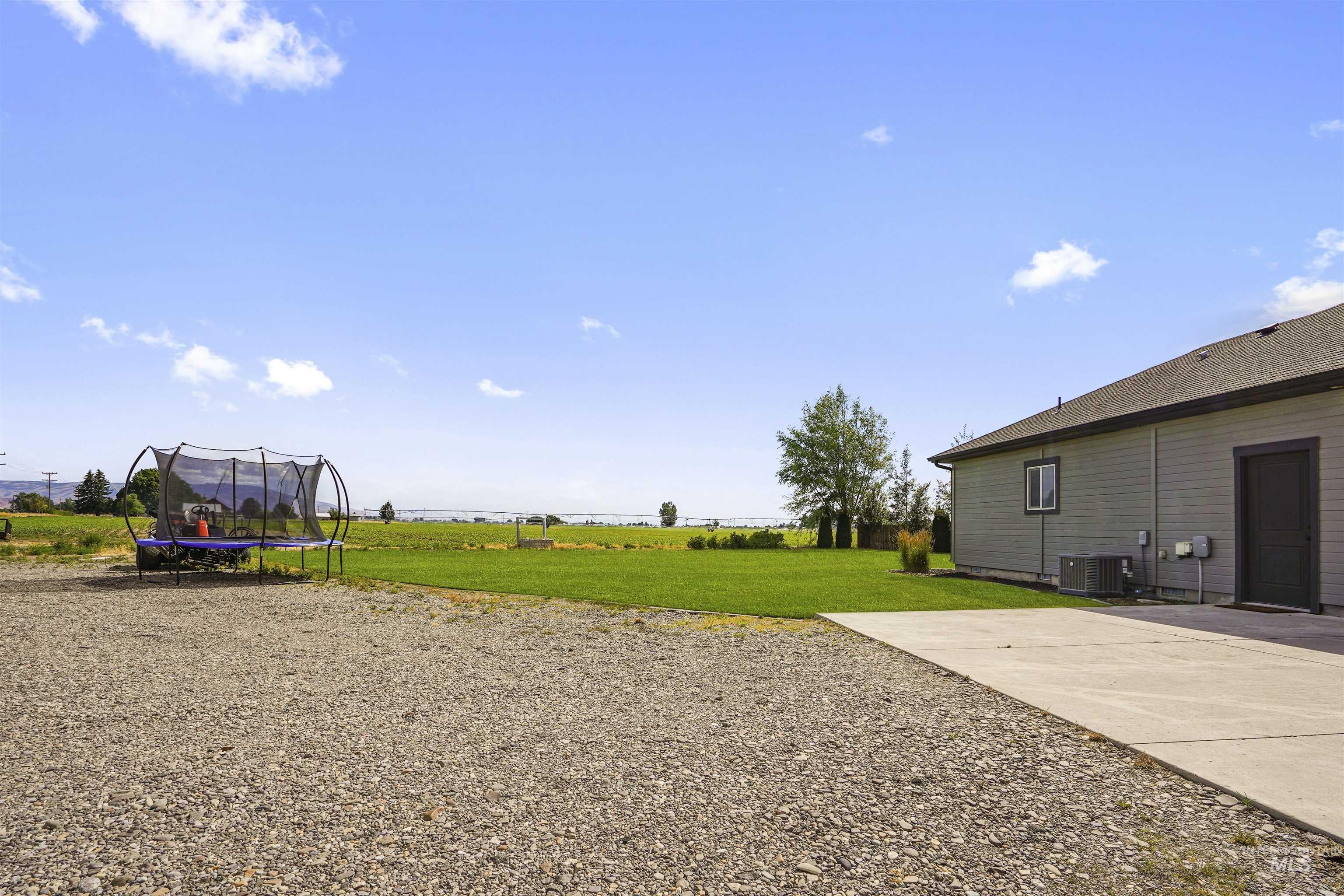69 S 200 E Property Photo 17