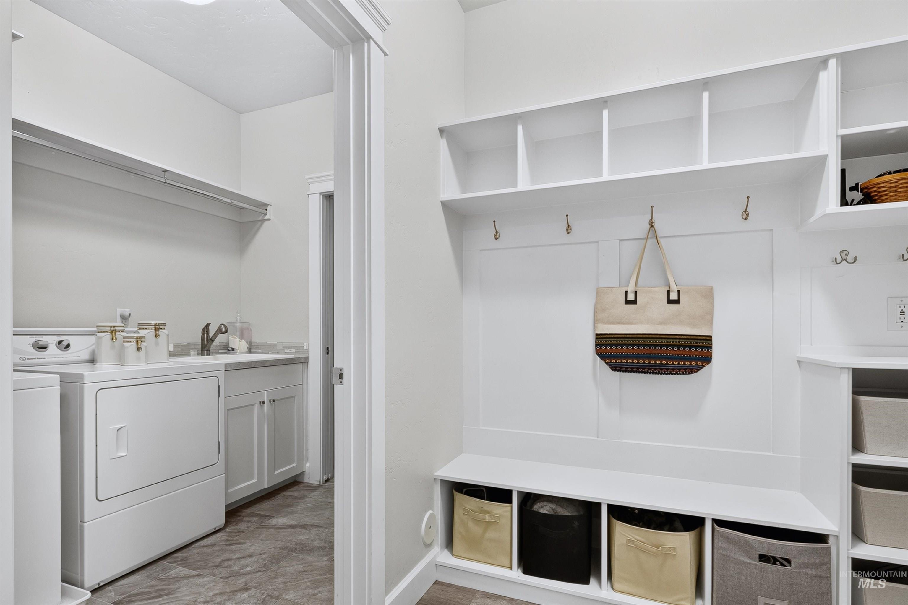 12091 S Aves Place Property Photo 18