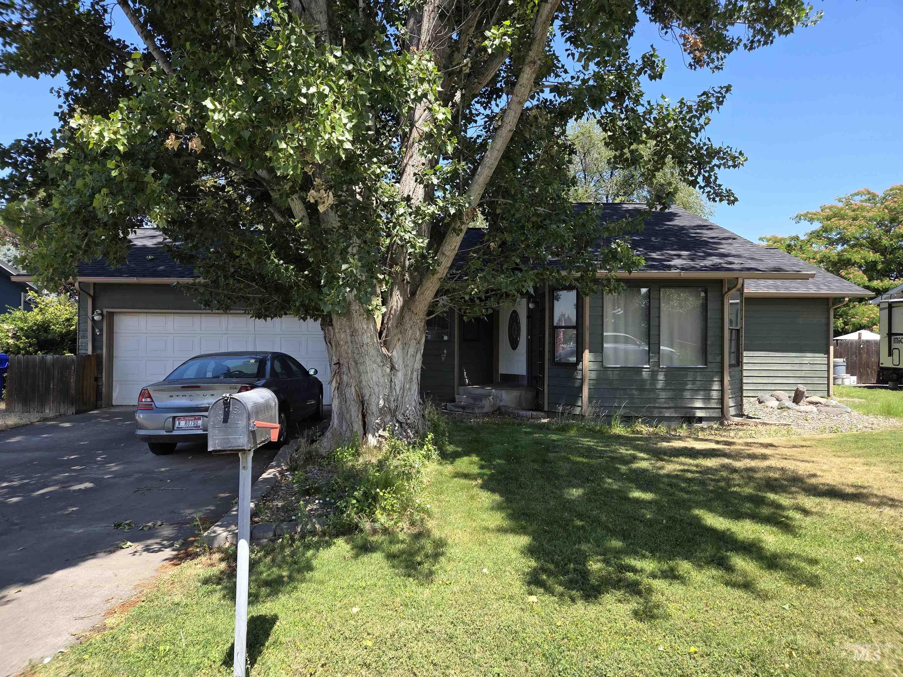 1829 Birch Avenue Property Photo 1