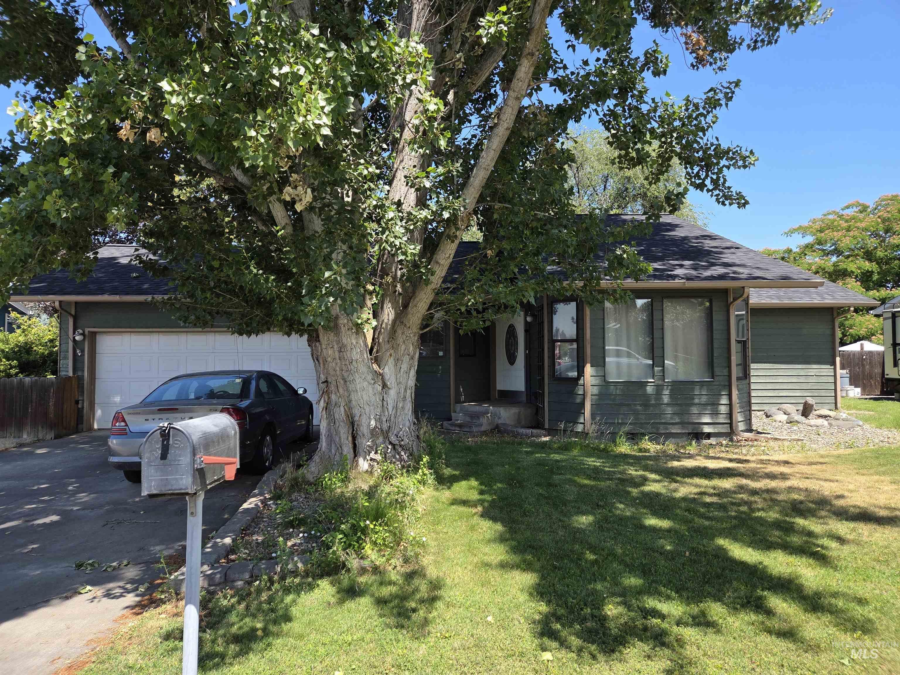 1829 Birch Avenue Property Photo 2