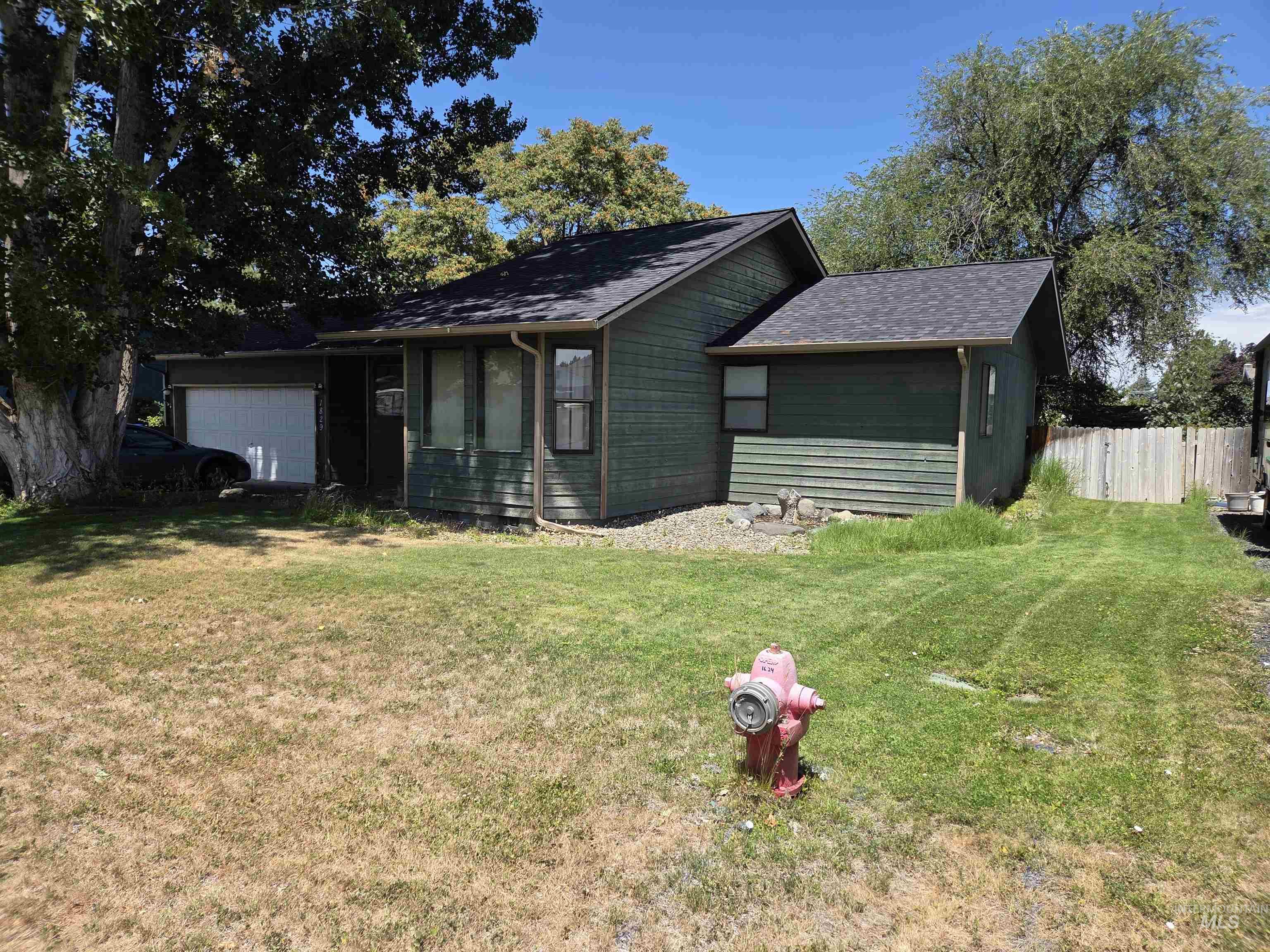 1829 Birch Avenue Property Photo 5