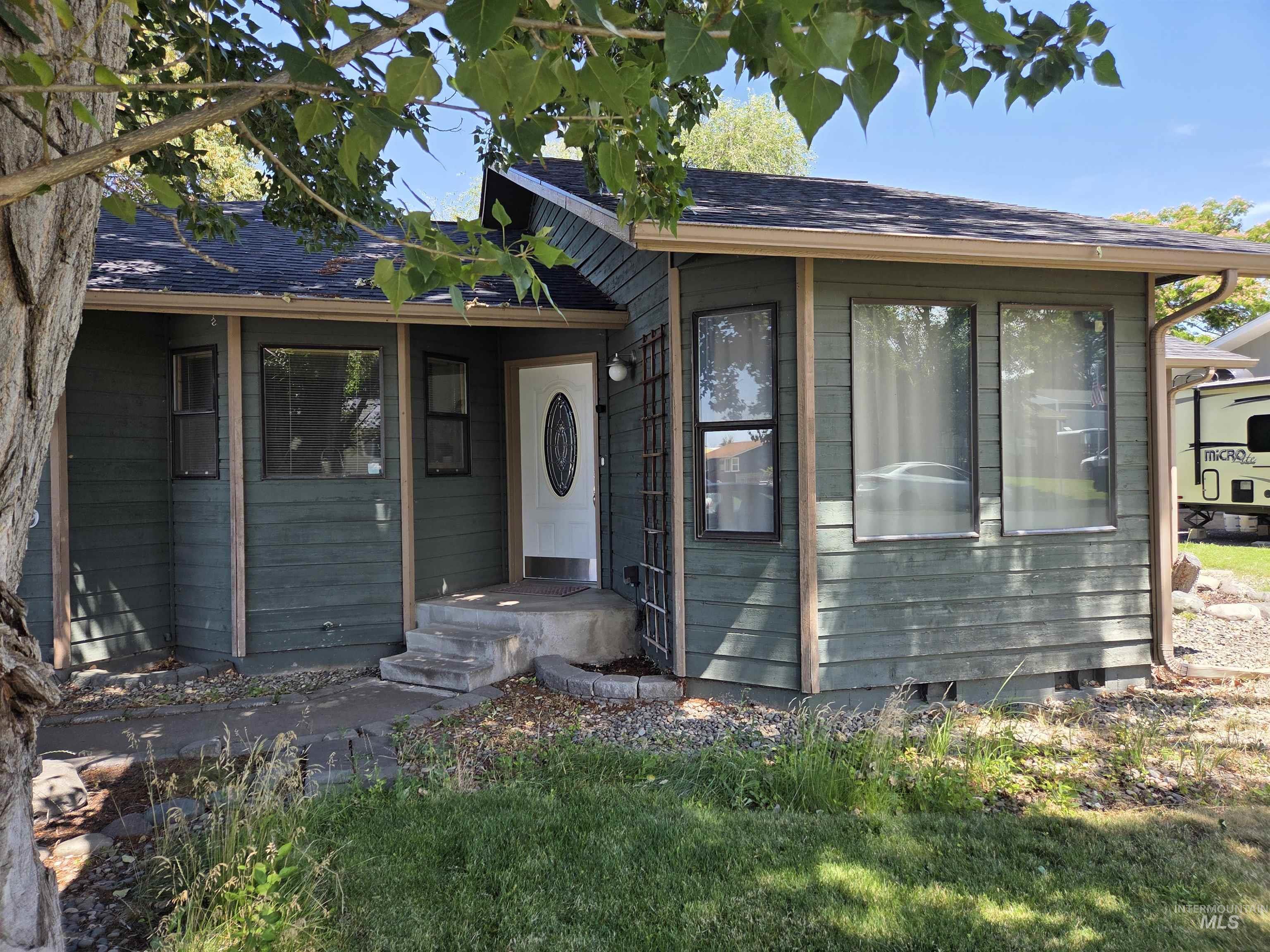 1829 Birch Avenue Property Photo 6