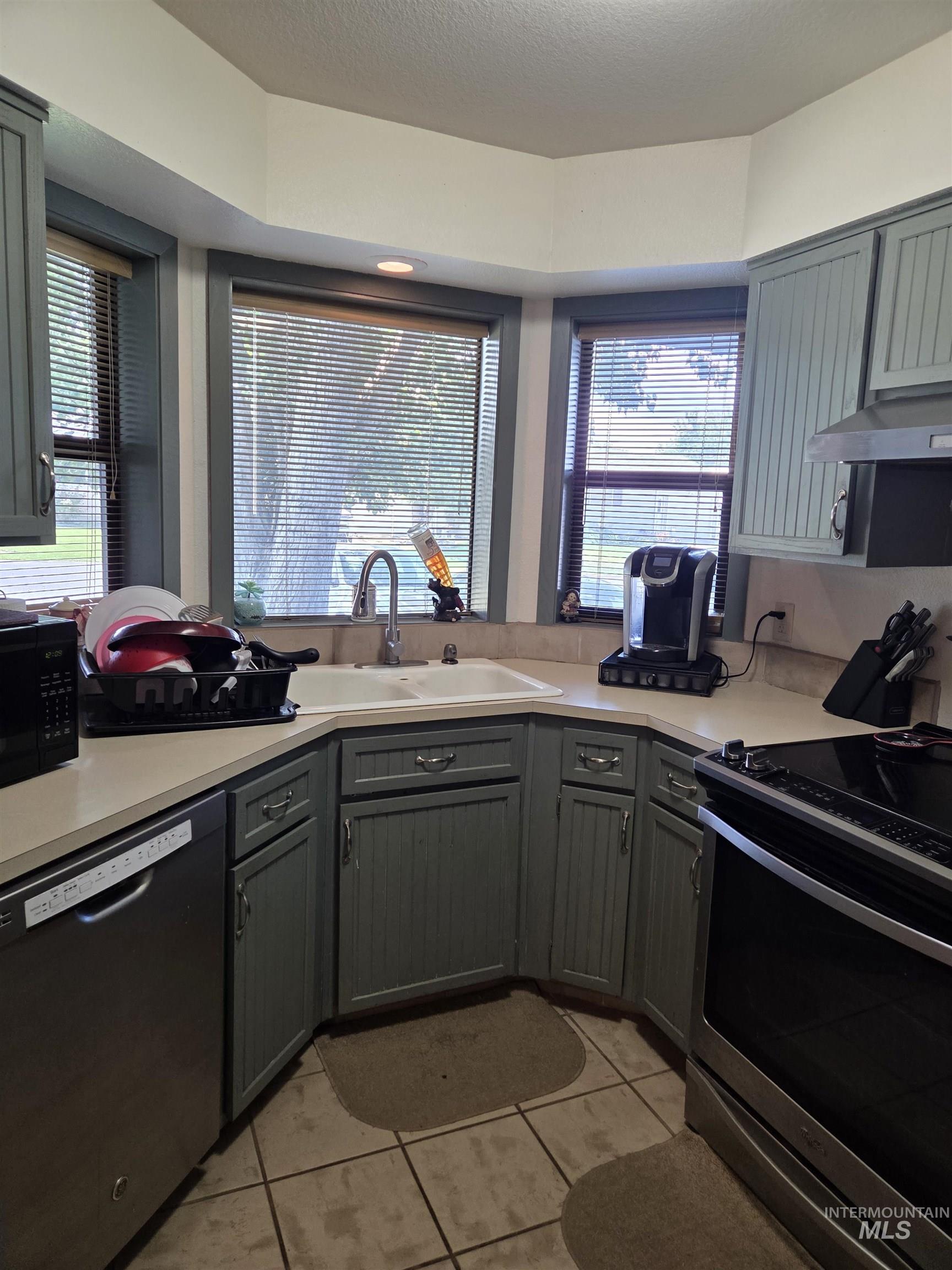 1829 Birch Avenue Property Photo 11
