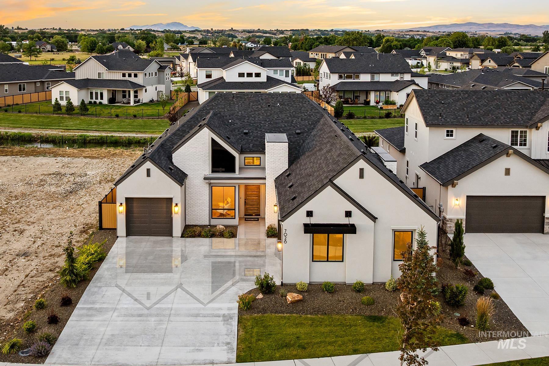 7026 Saddle Bred Way Property Photo 1