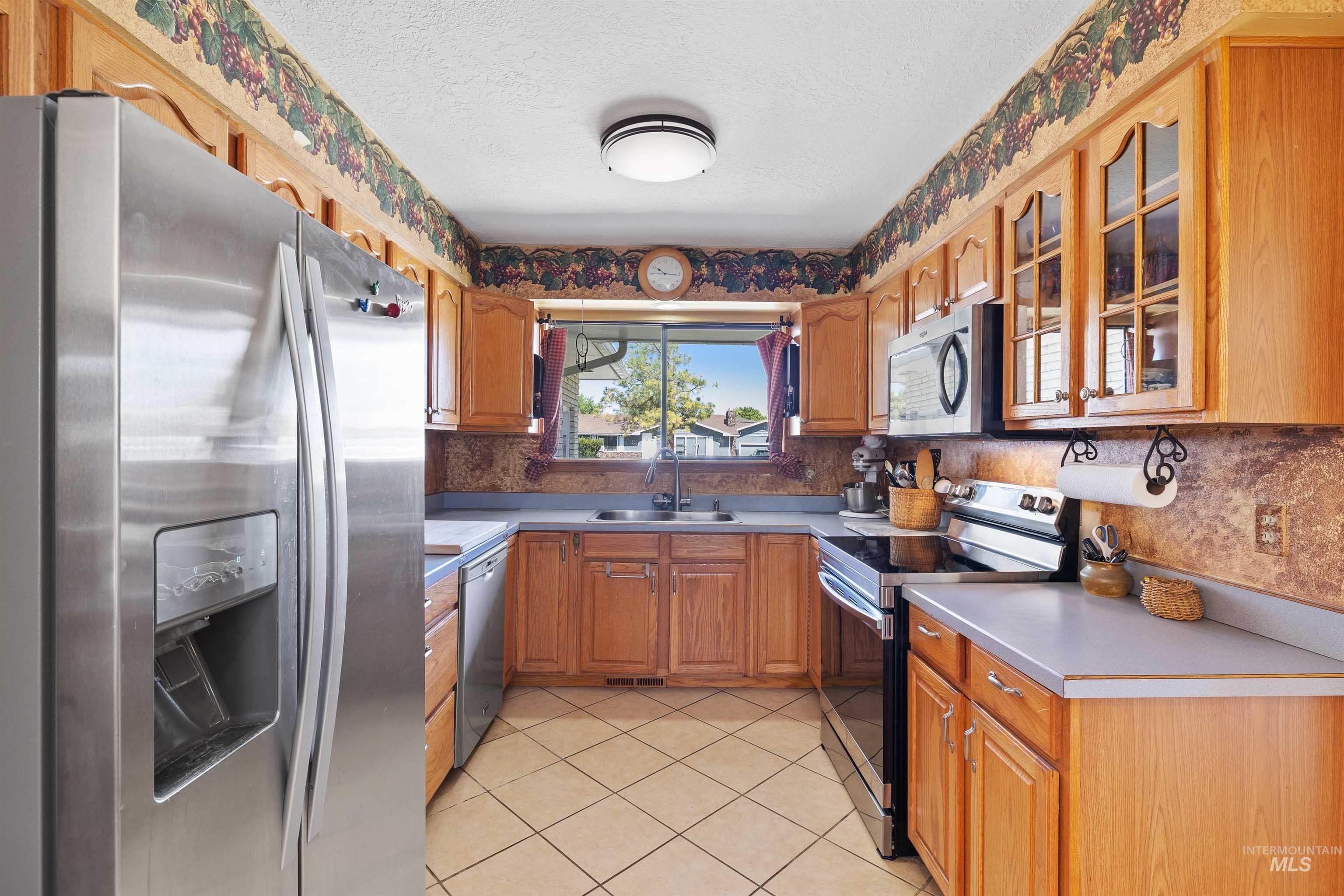 847 Rosewood Dr. Property Photo 11
