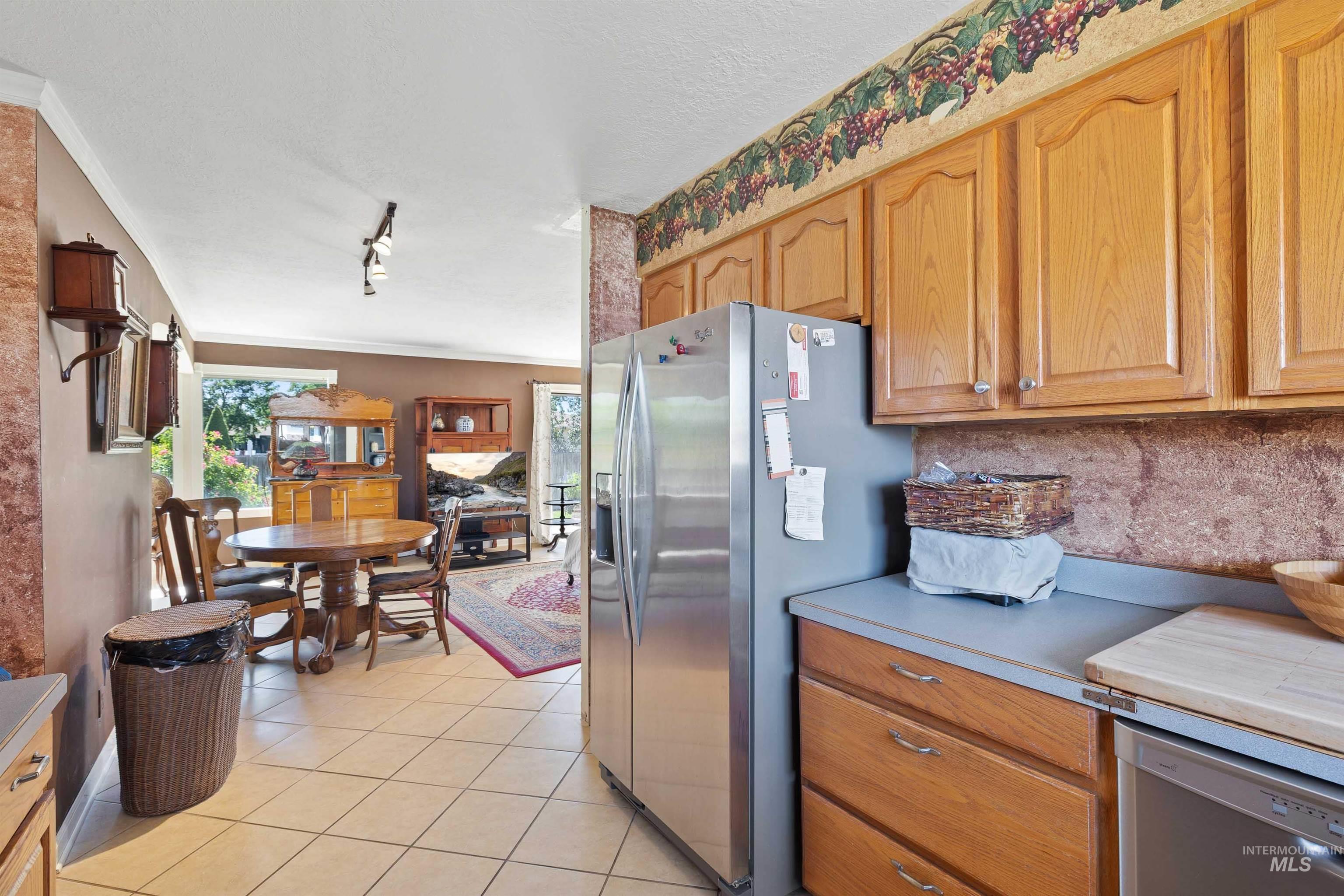 847 Rosewood Dr. Property Photo 13