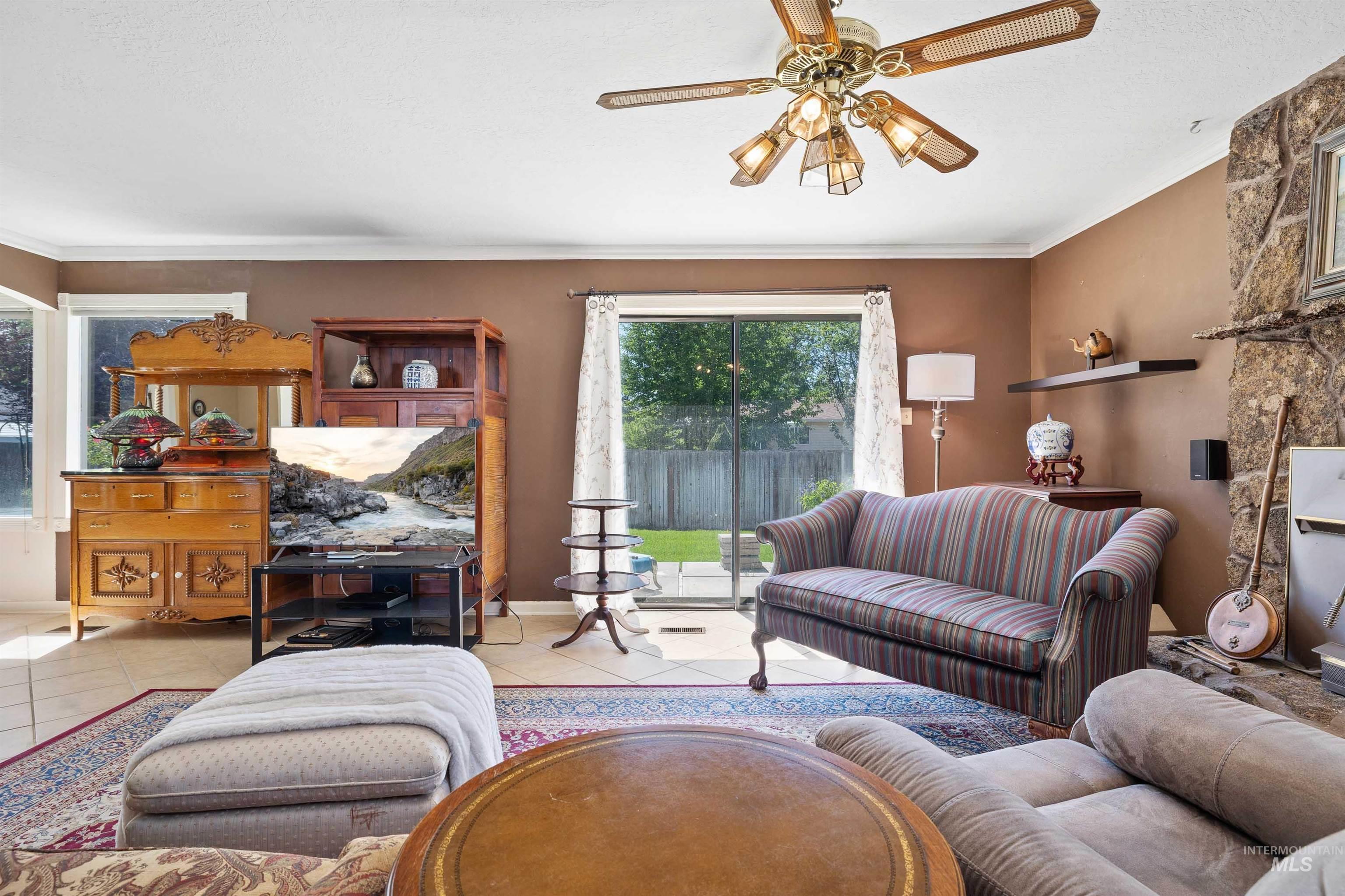 847 Rosewood Dr. Property Photo 15