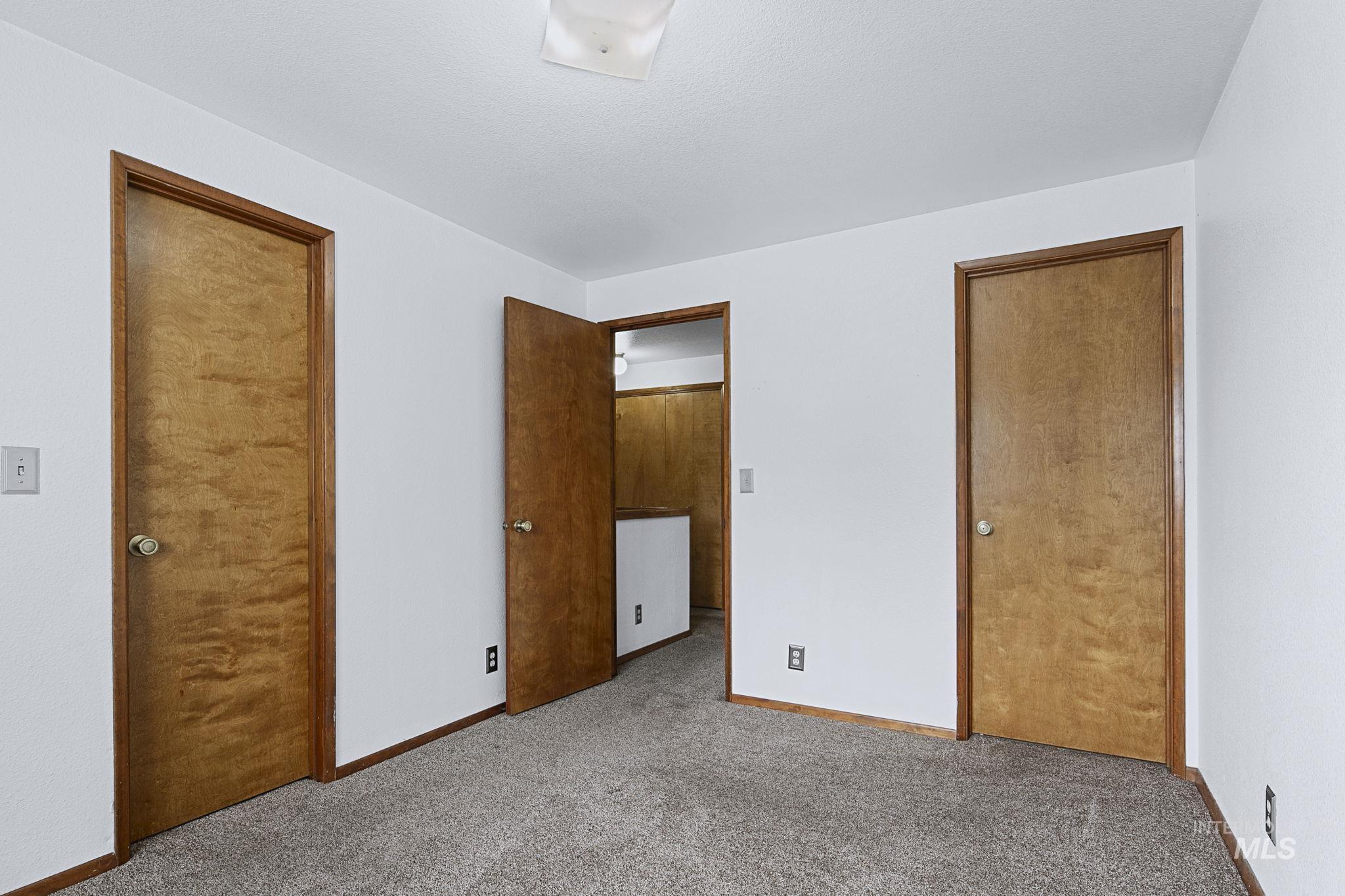 6855 W Irving Ln Property Photo 14