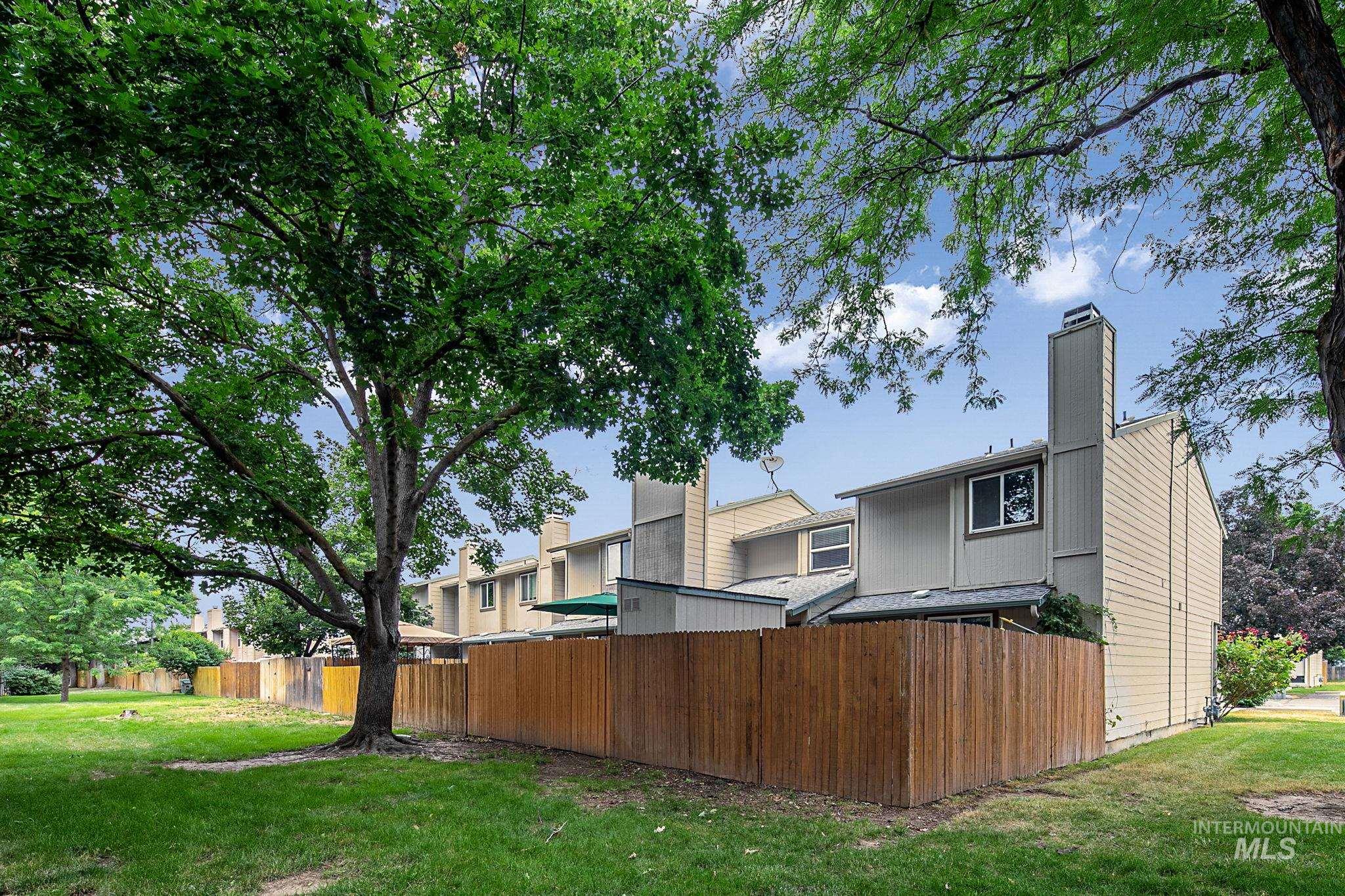 6855 W Irving Ln Property Photo 23