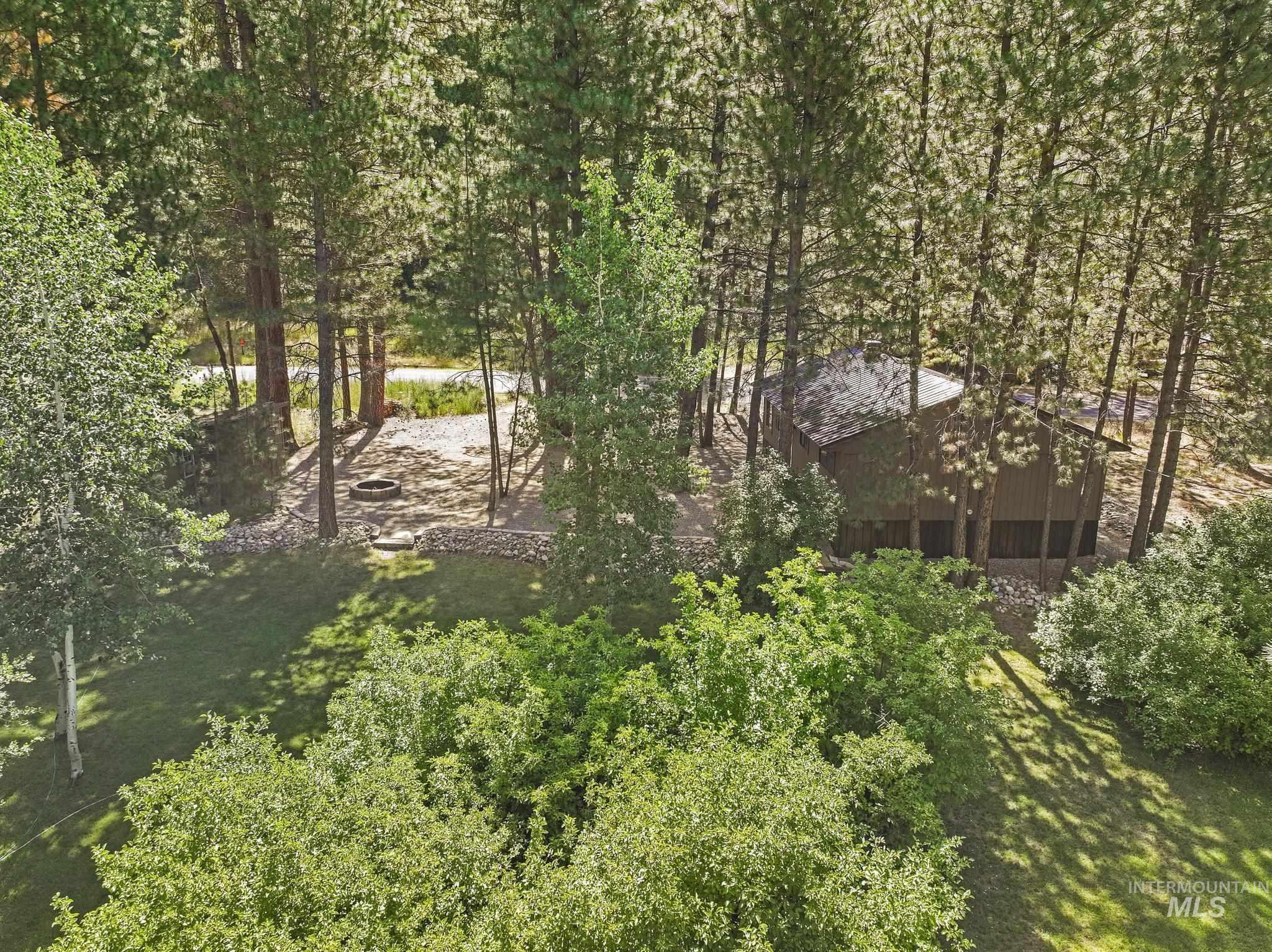 2071 N Pine Featherville Rd Property Photo 25