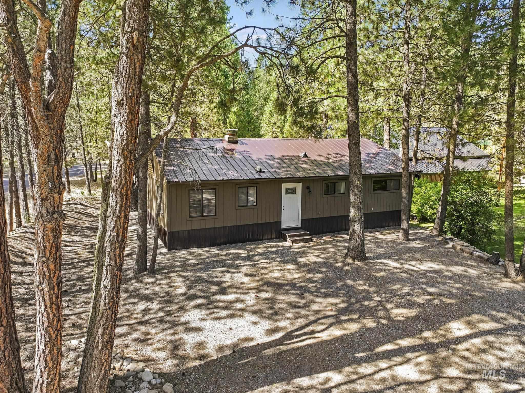 2071 N Pine Featherville Rd Property Photo 31