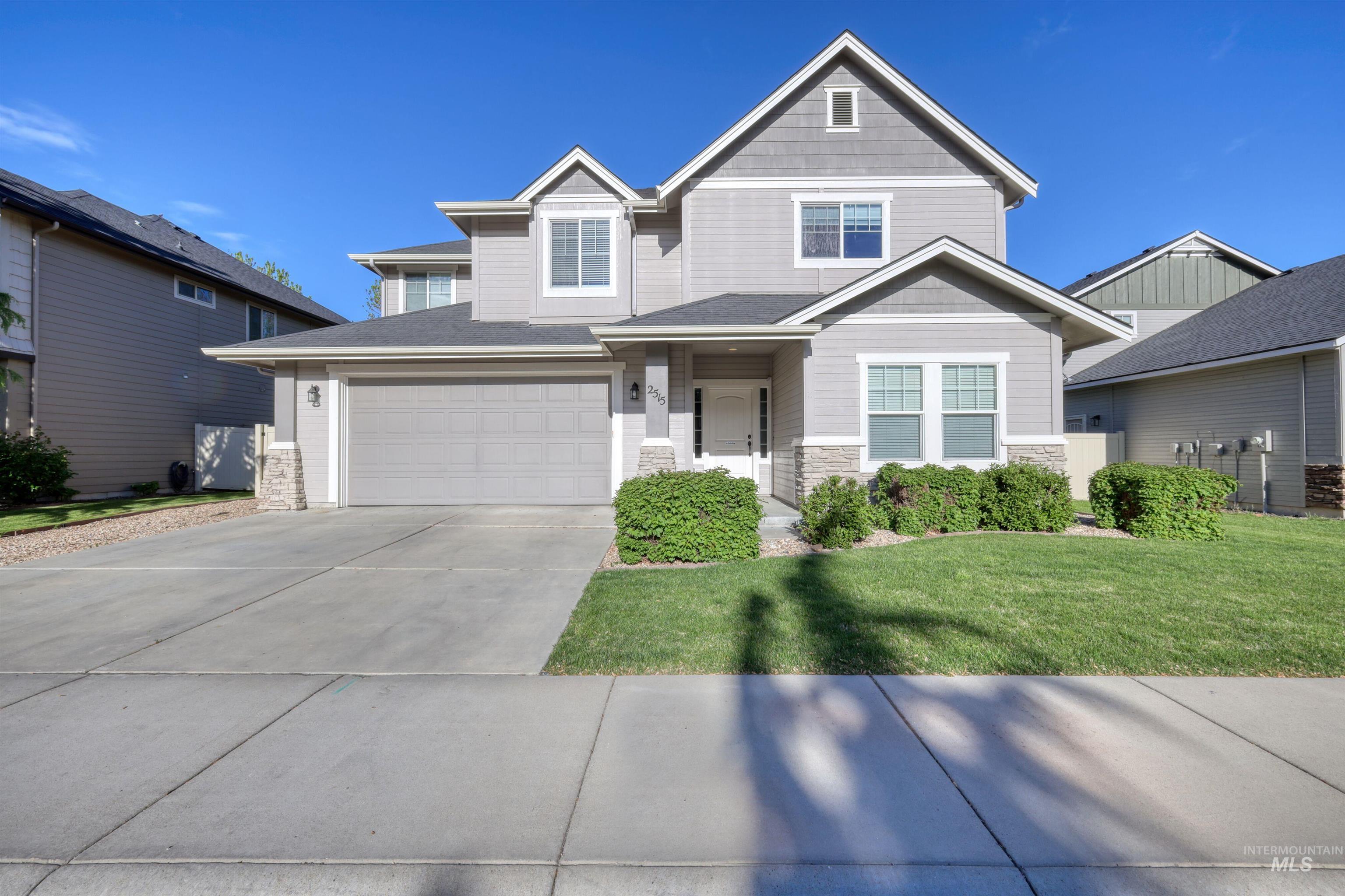 2515 N Chatterton Property Photo 1
