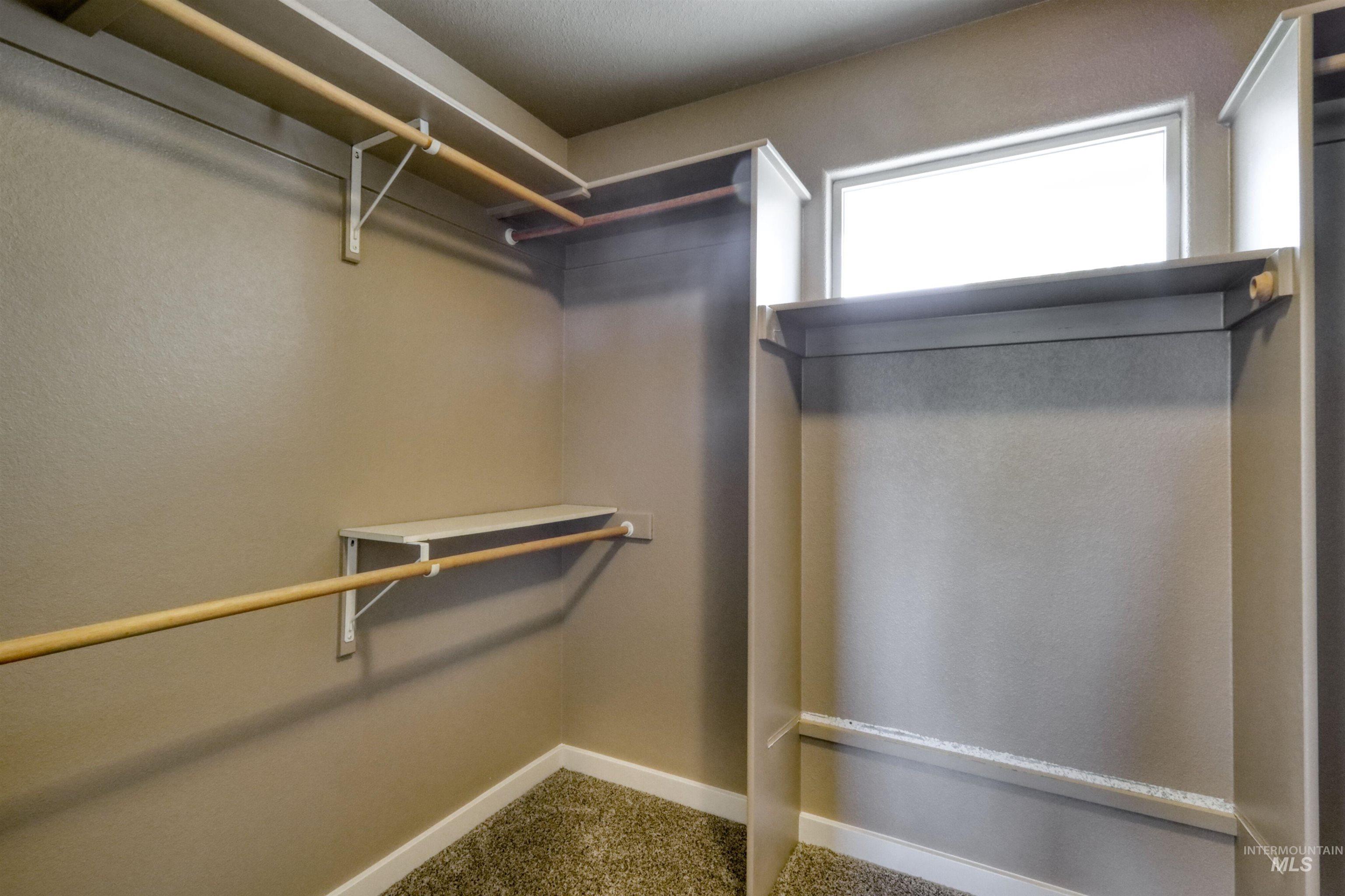 2515 N Chatterton Property Photo 36