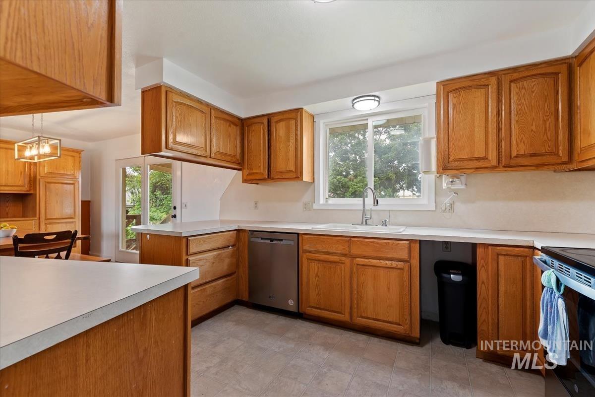 302 River View Dr Property Photo 20