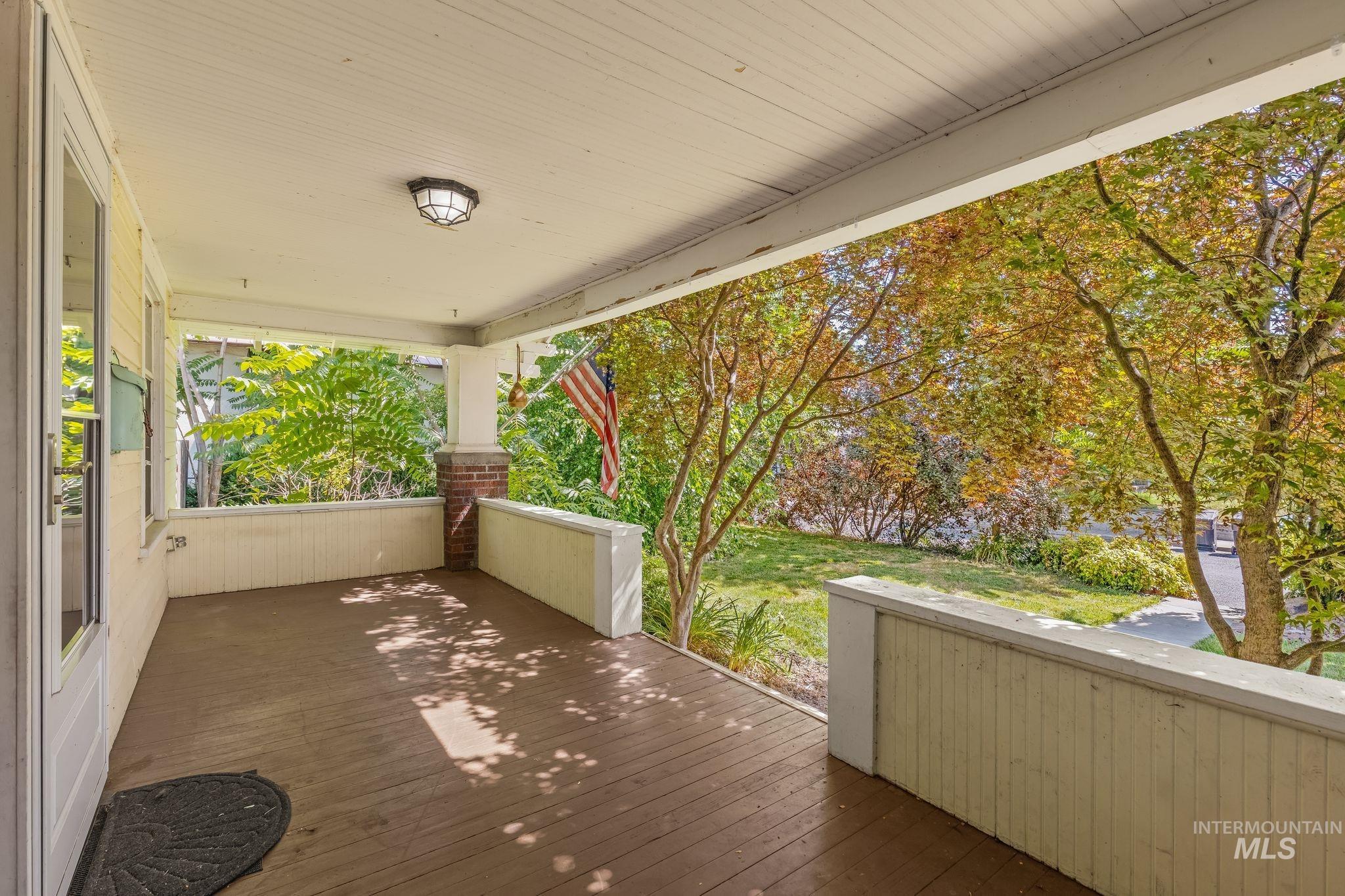 928 3rd Street Property Photo 1