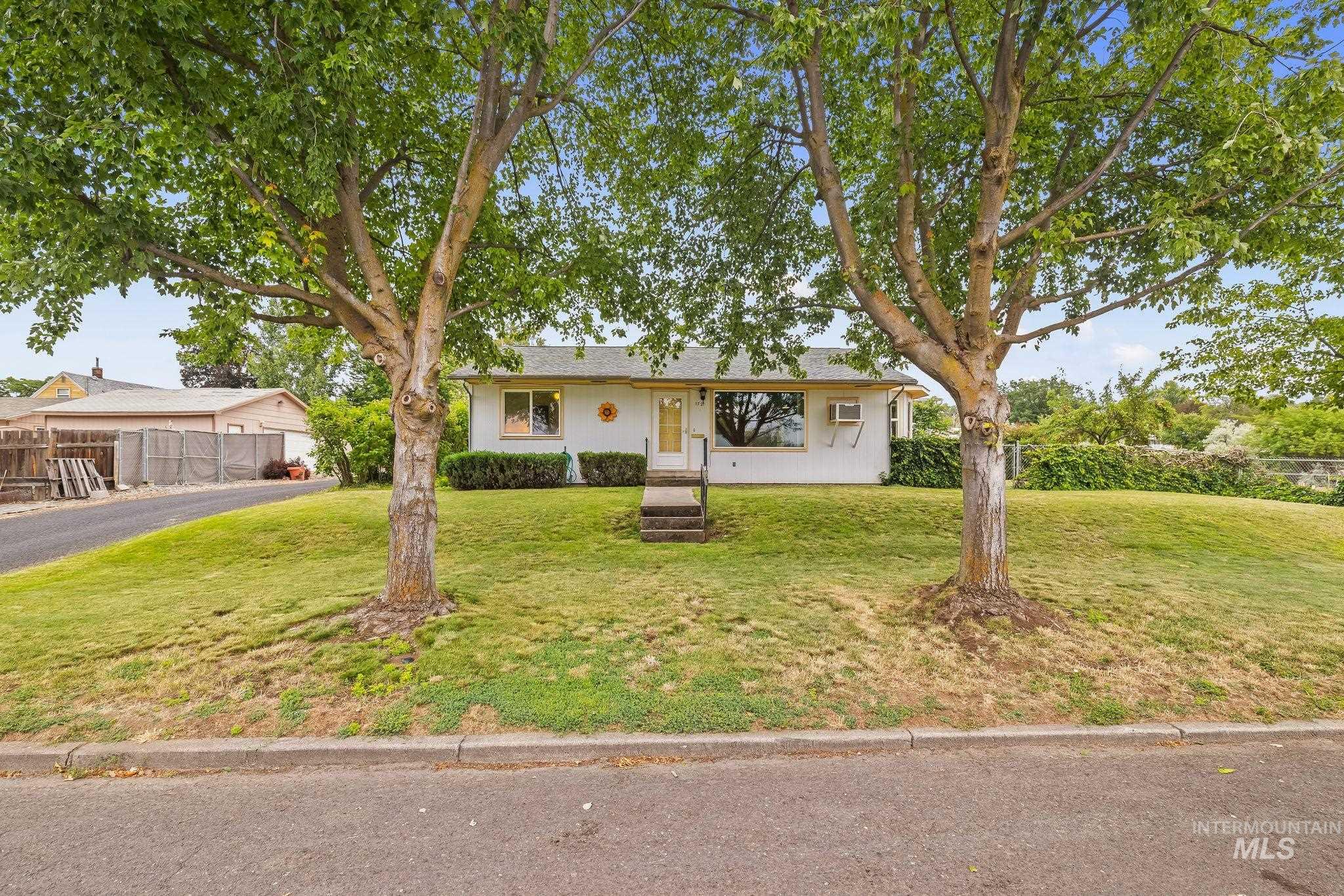 1721 3rd Street Property Photo 6