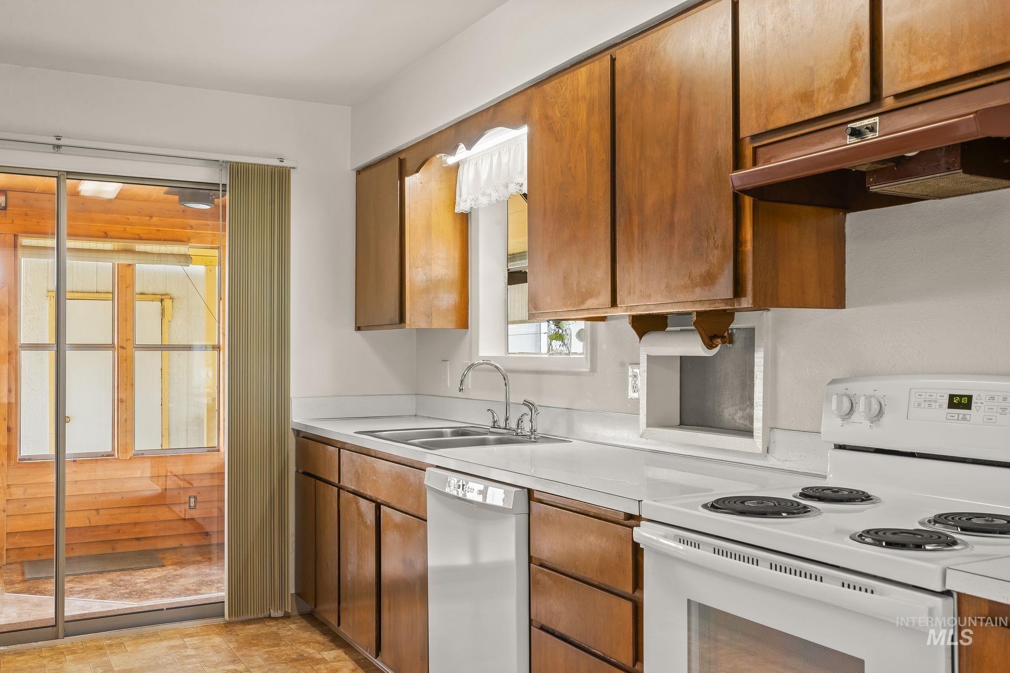 1721 3rd Street Property Photo 12