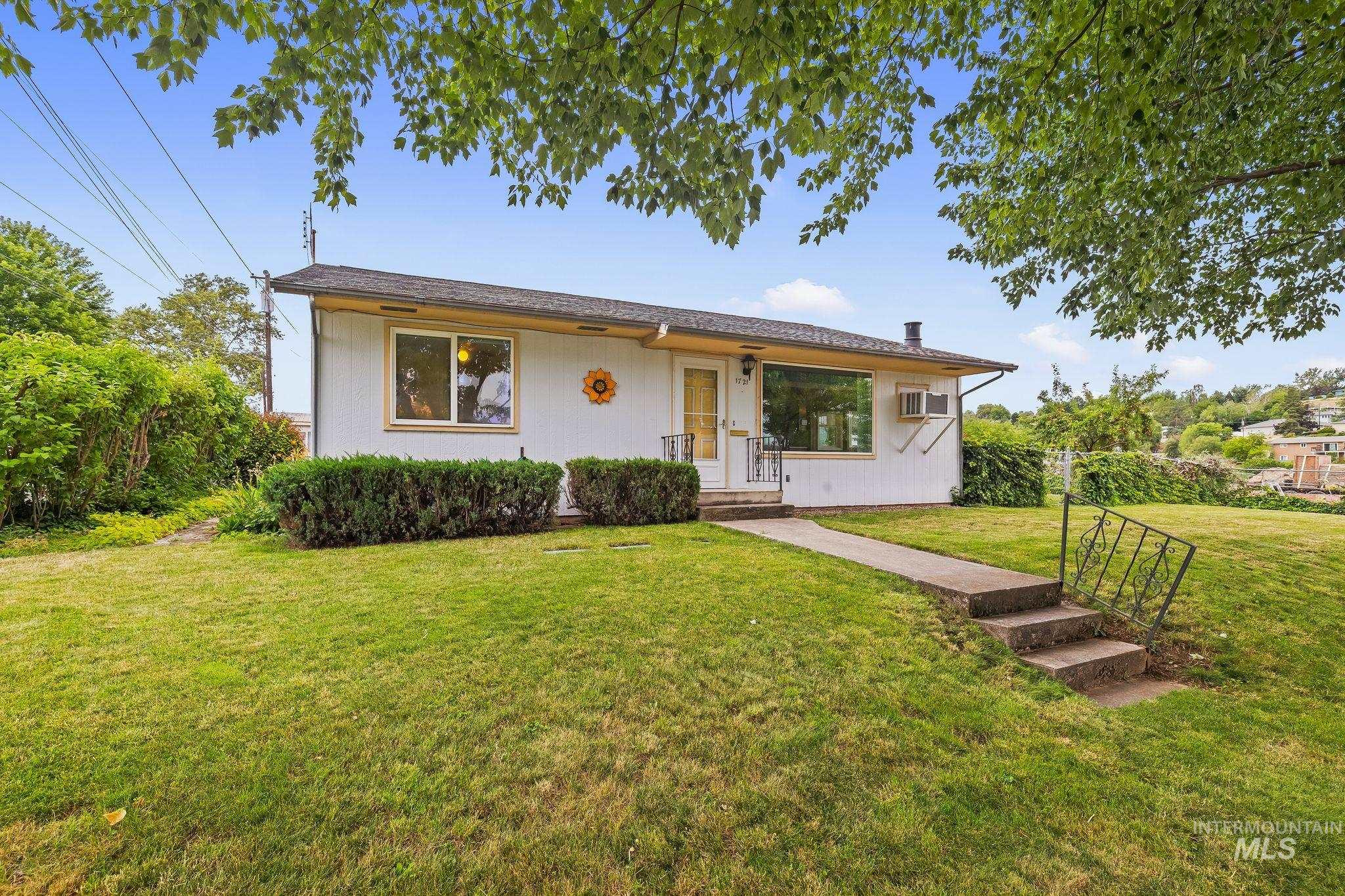 1721 3rd Street Property Photo 18
