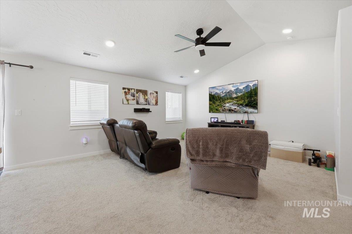 5744 E Garby Street Property Photo 11
