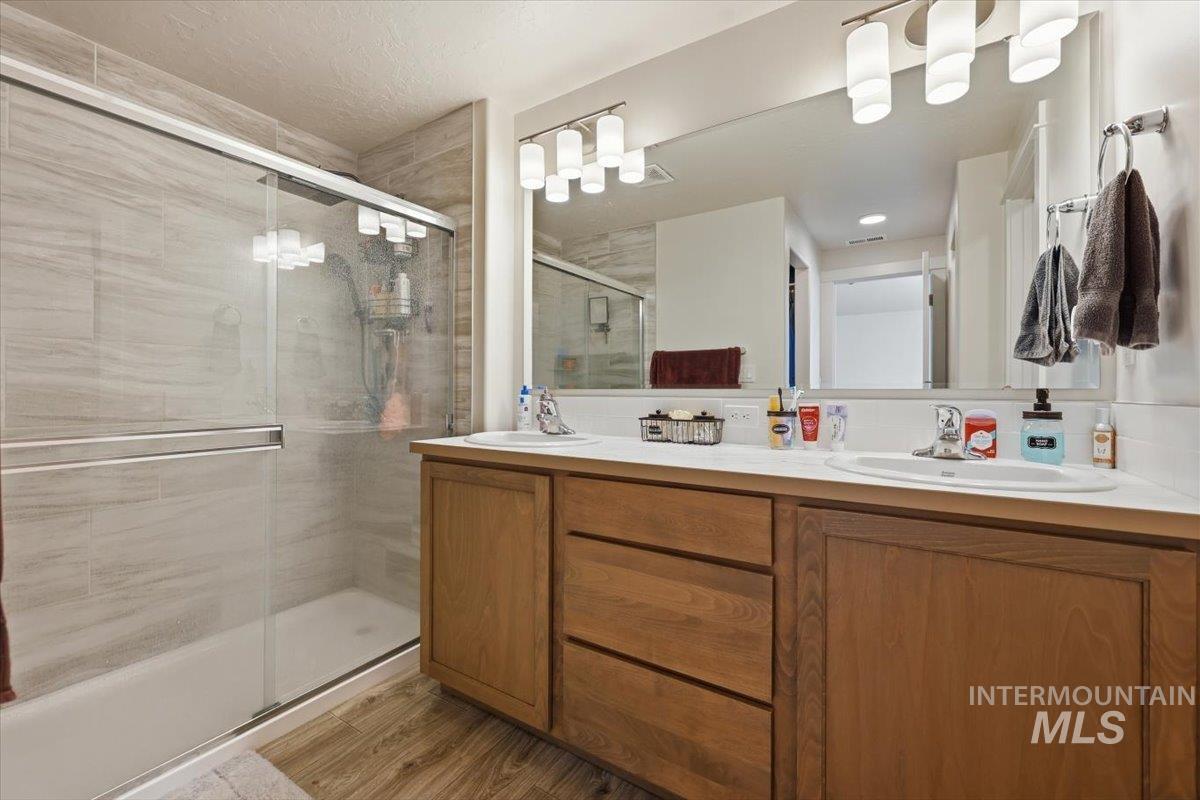 5744 E Garby Street Property Photo 24