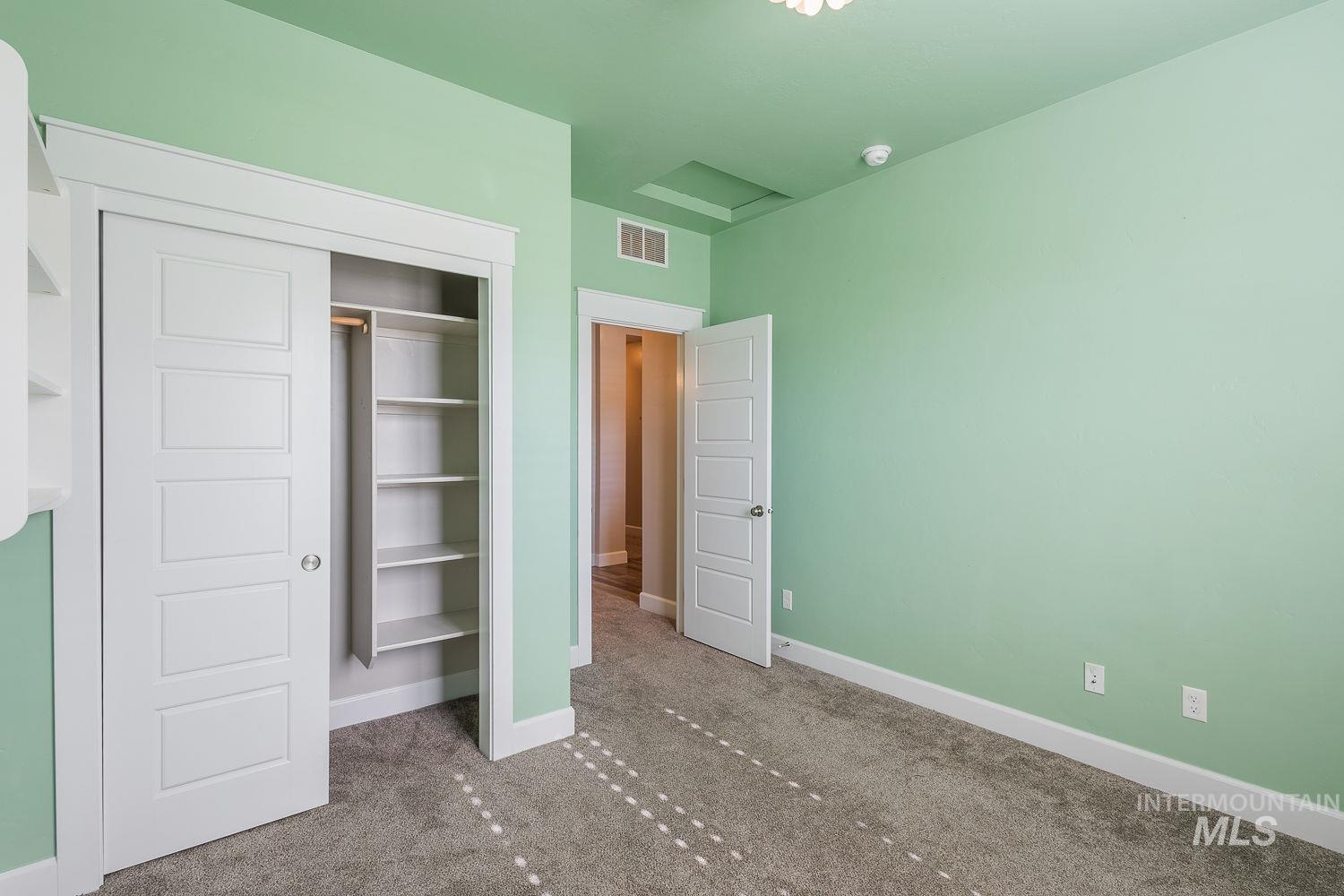 1023 N Chastain Ln Property Photo 28