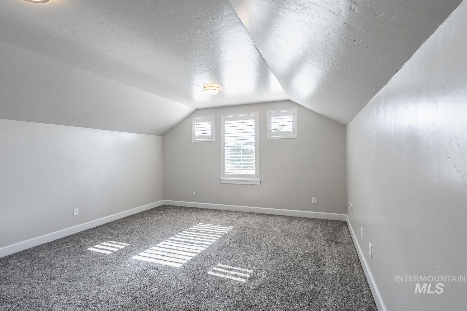1023 N Chastain Ln Property Photo 35