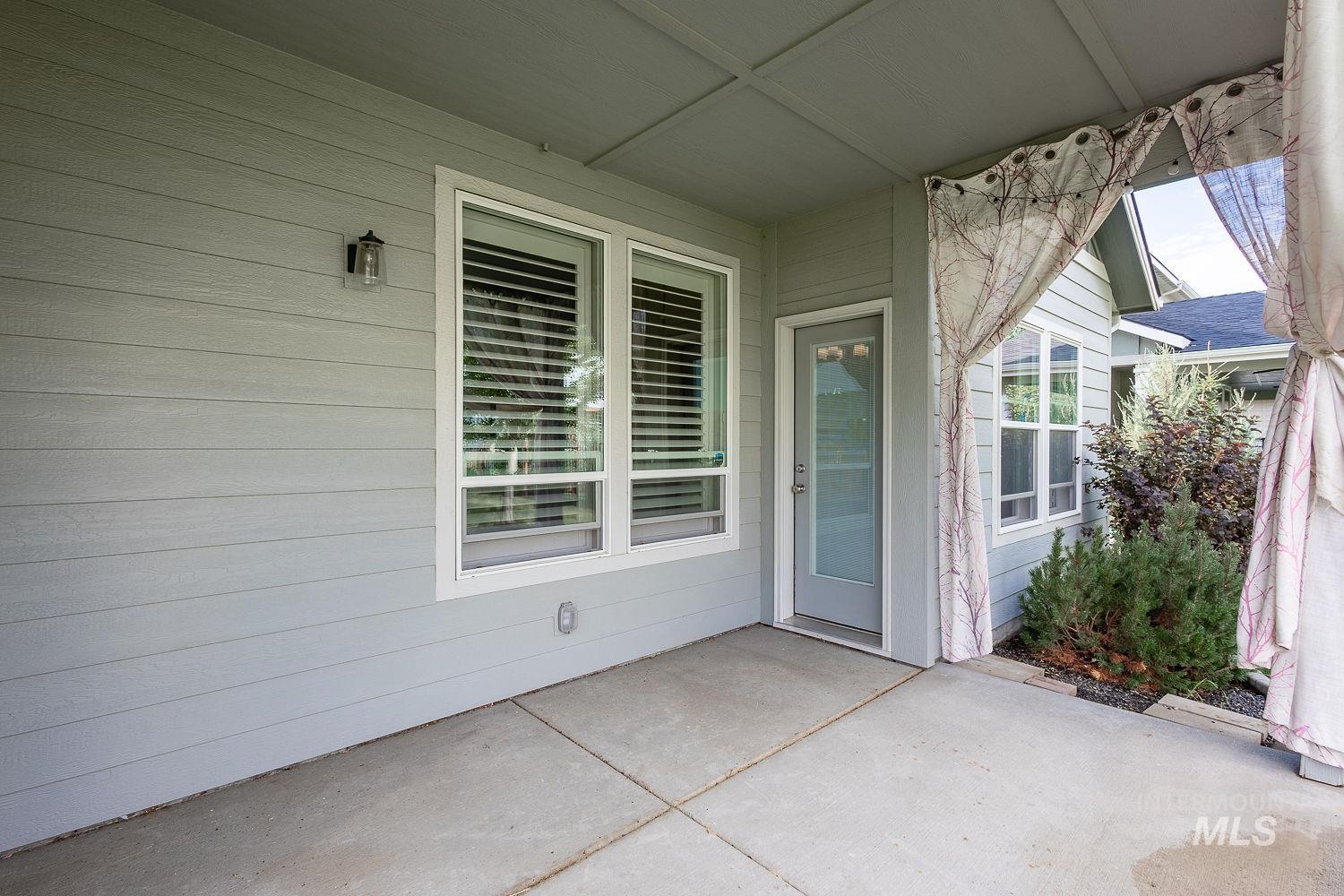 1023 N Chastain Ln Property Photo 37