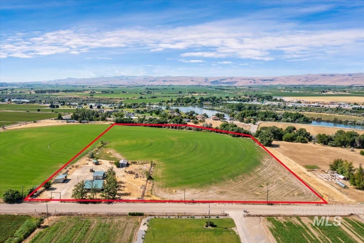 25653 Graphic Ln Property Photo 1
