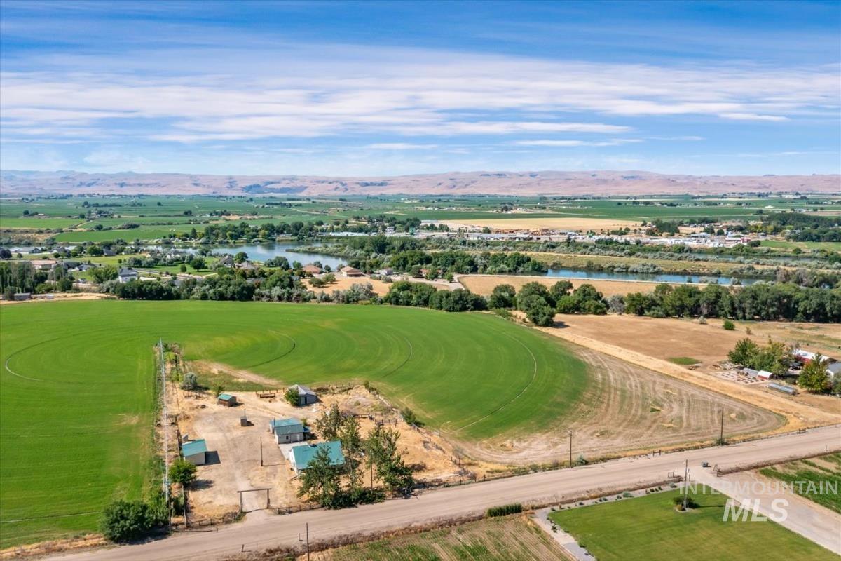 25653 Graphic Ln Property Photo 2