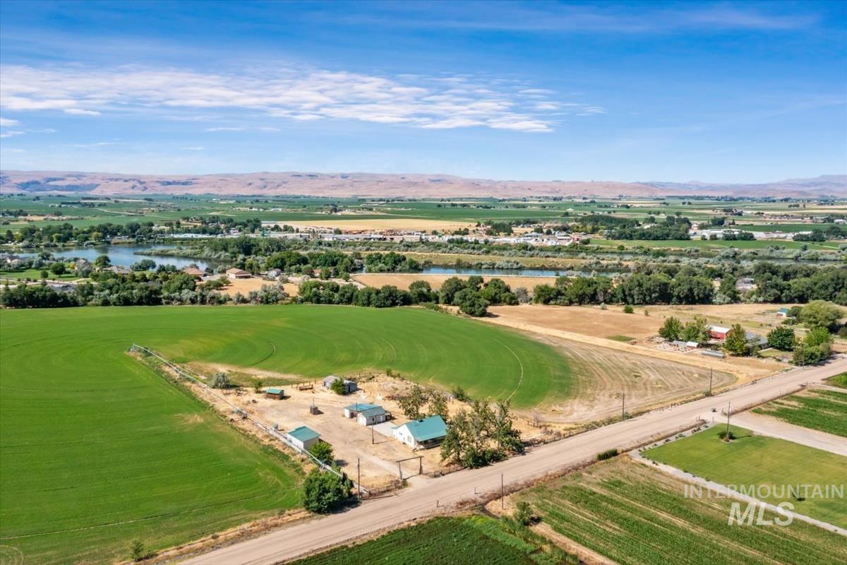 25653 Graphic Ln Property Photo 5