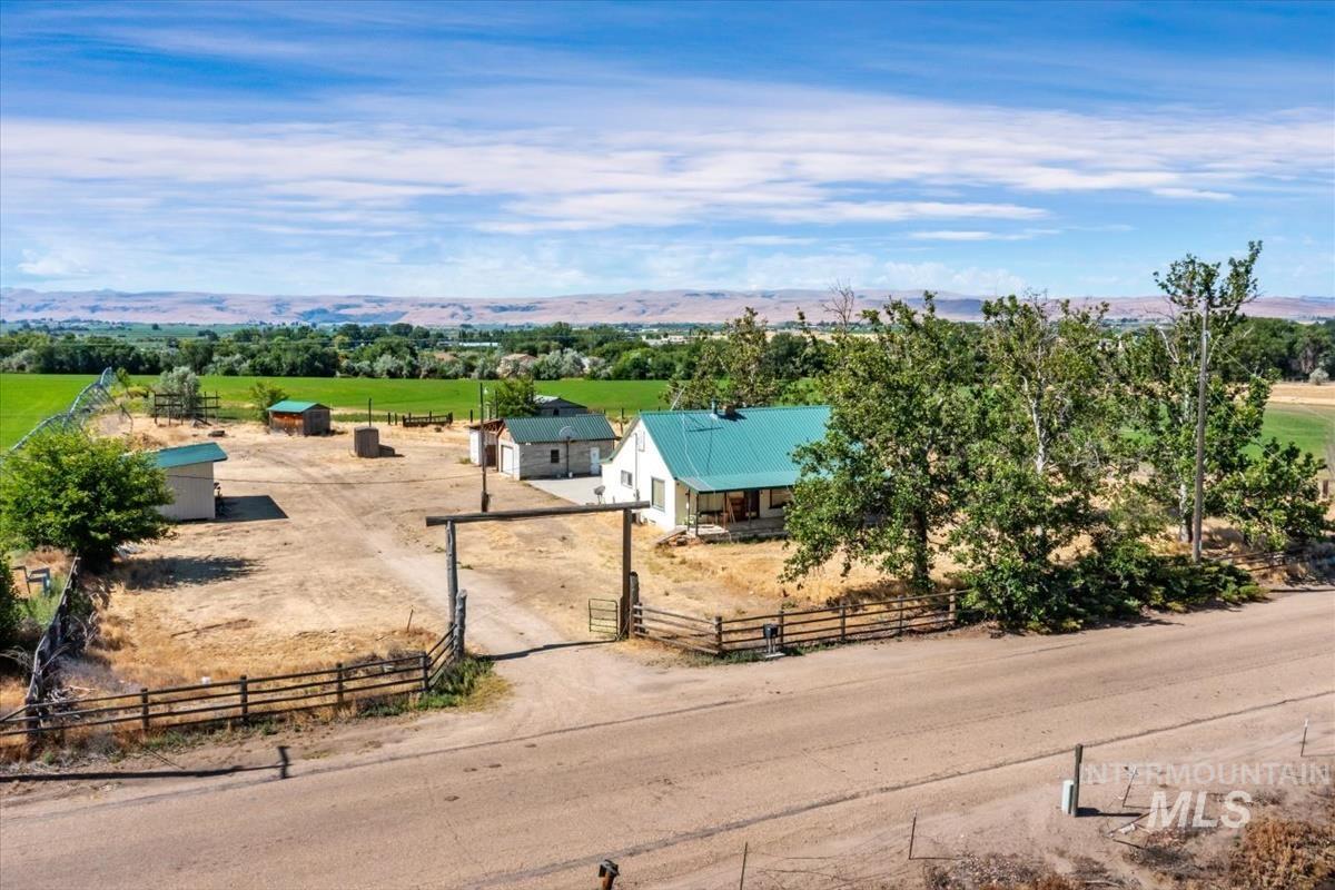 25653 Graphic Ln Property Photo 11
