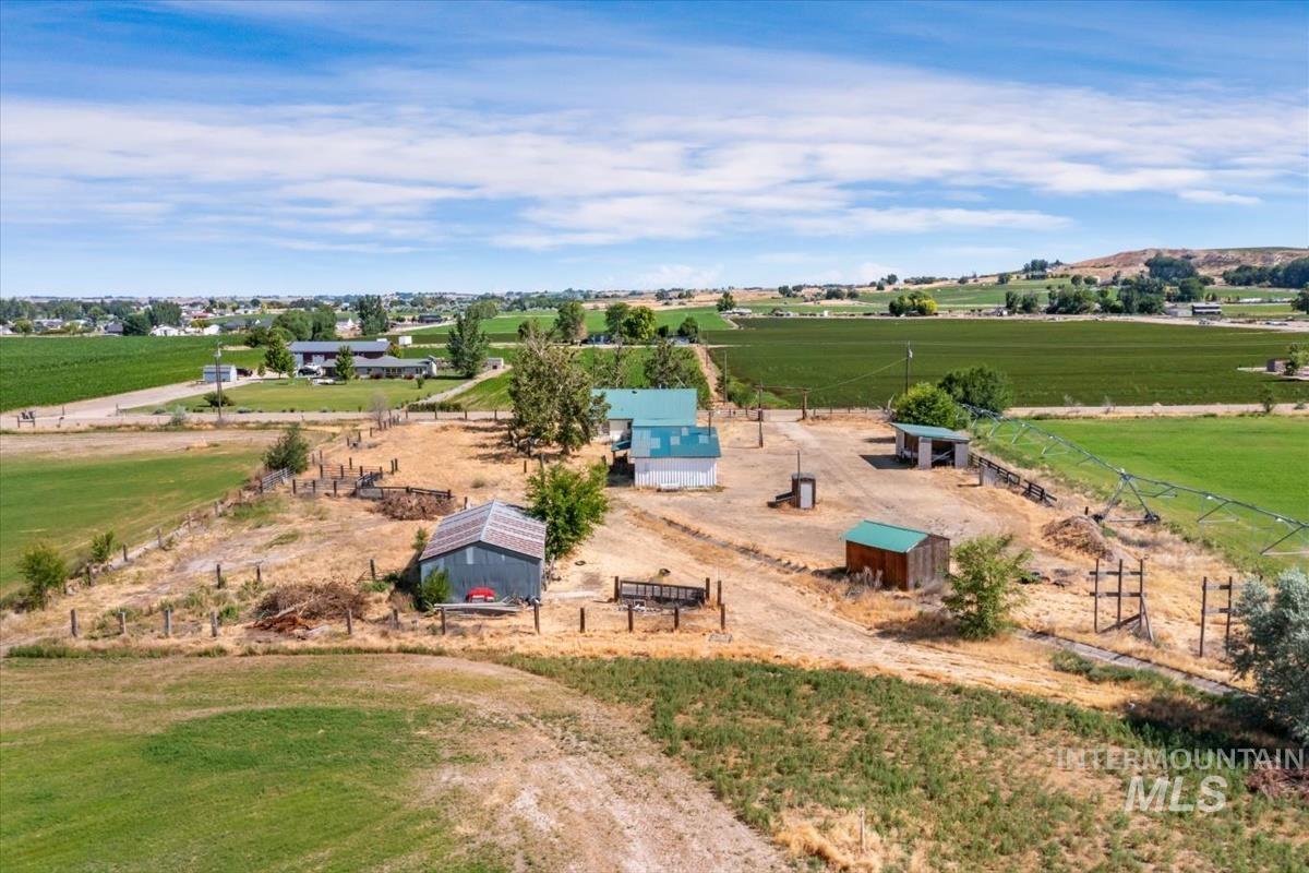 25653 Graphic Ln Property Photo 13