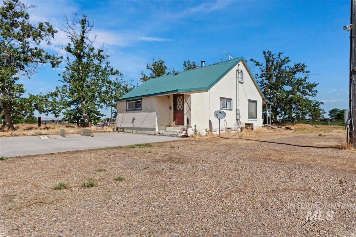 25653 Graphic Ln Property Photo 14