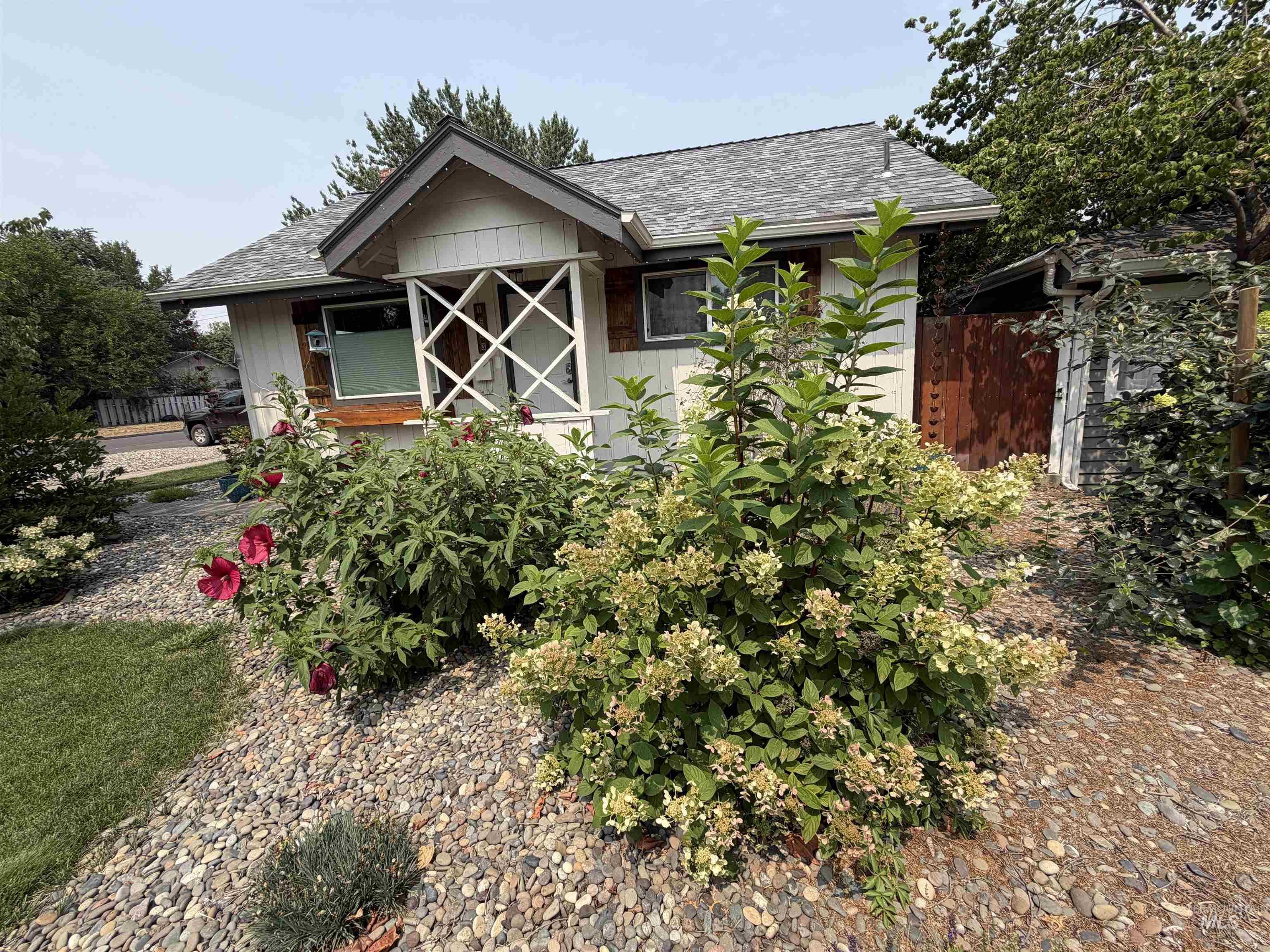 1503 10th Ave. Property Photo 3