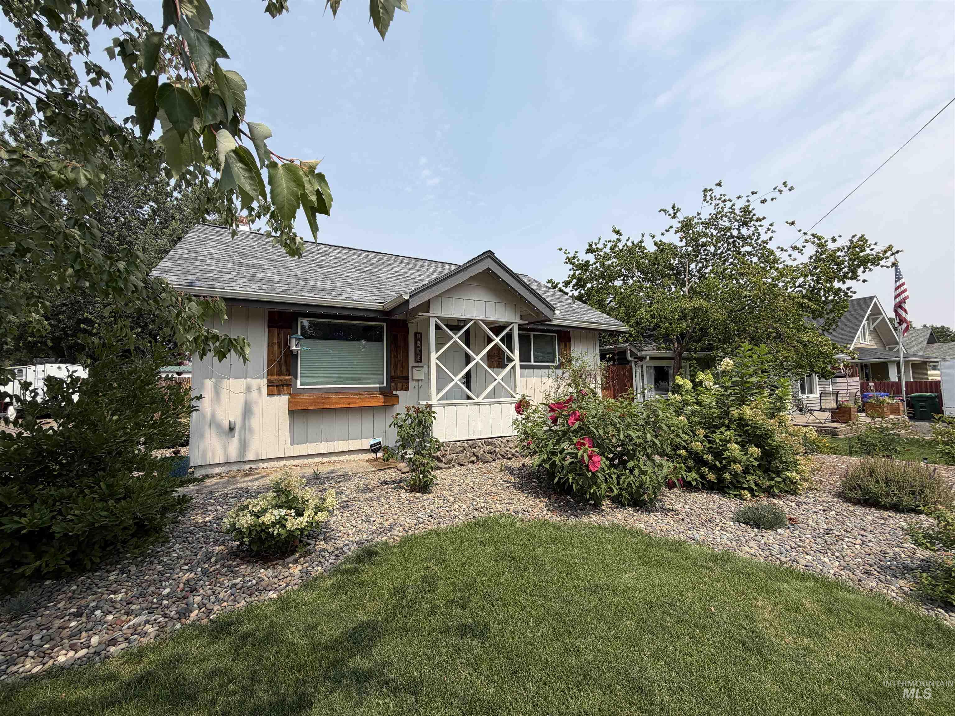 1503 10th Ave. Property Photo 4