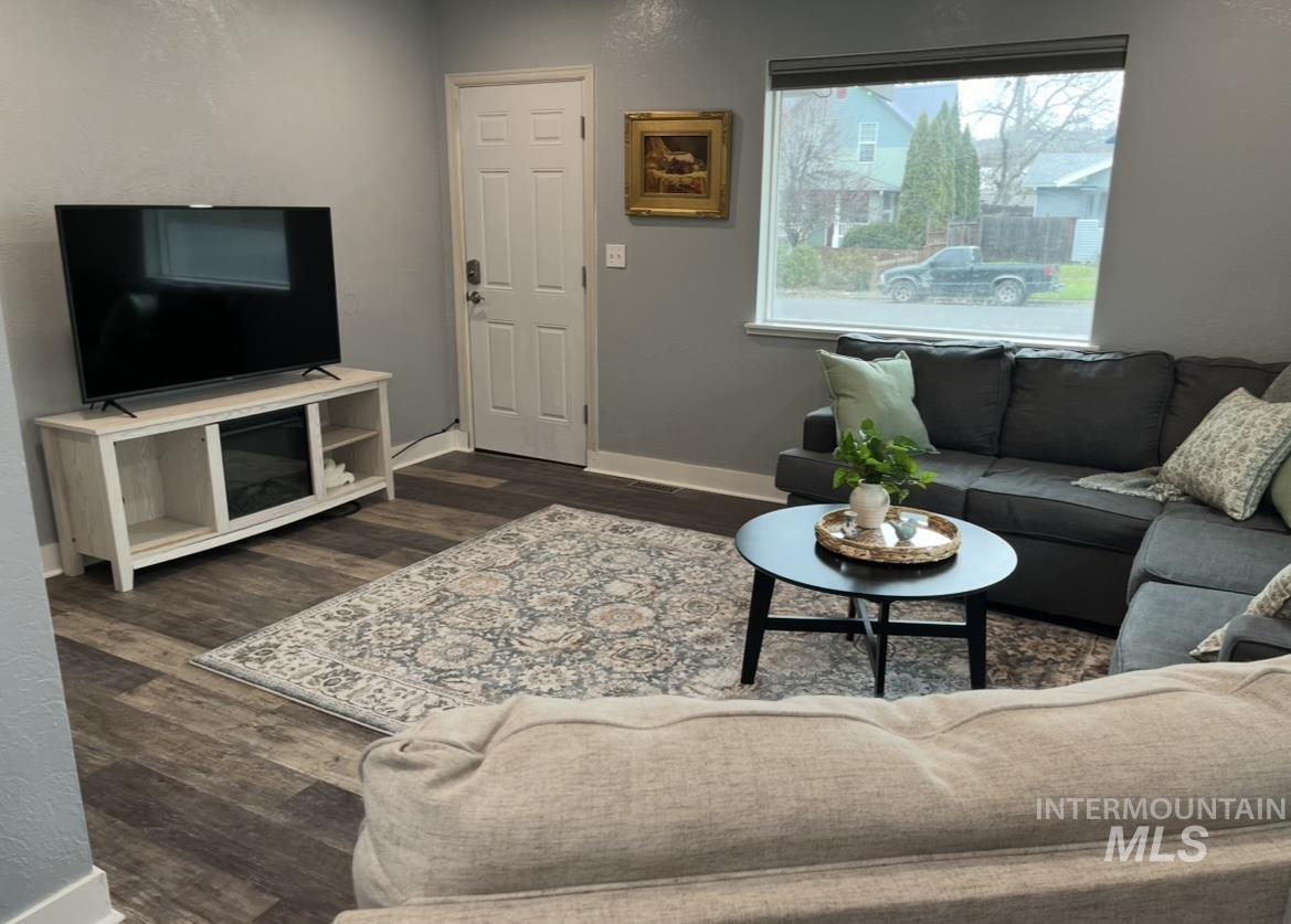 1503 10th Ave. Property Photo 7