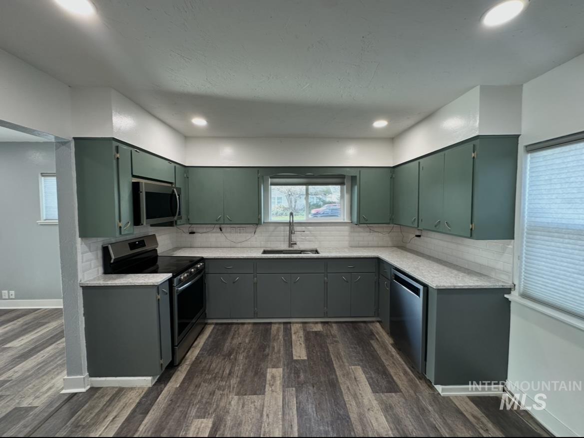 1503 10th Ave. Property Photo 10