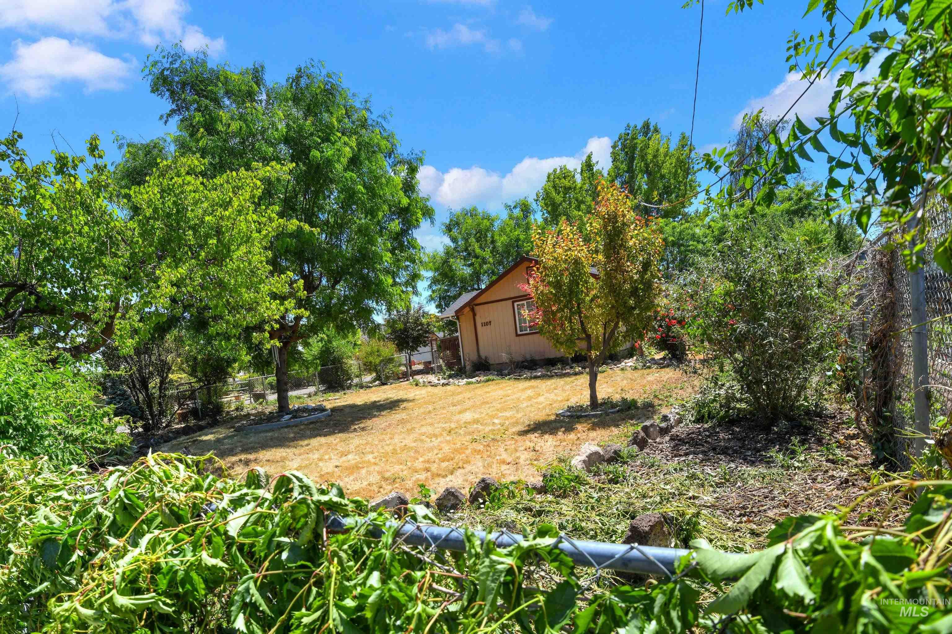1107 Lake Lowell Ave. Property Photo 6