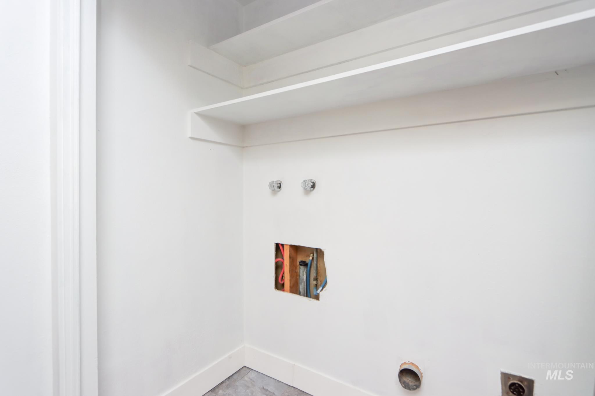 801 Thompson Avenue Property Photo 23
