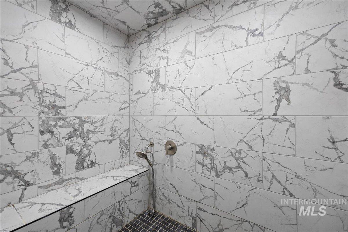 3847 N 1000 E Property Photo 25