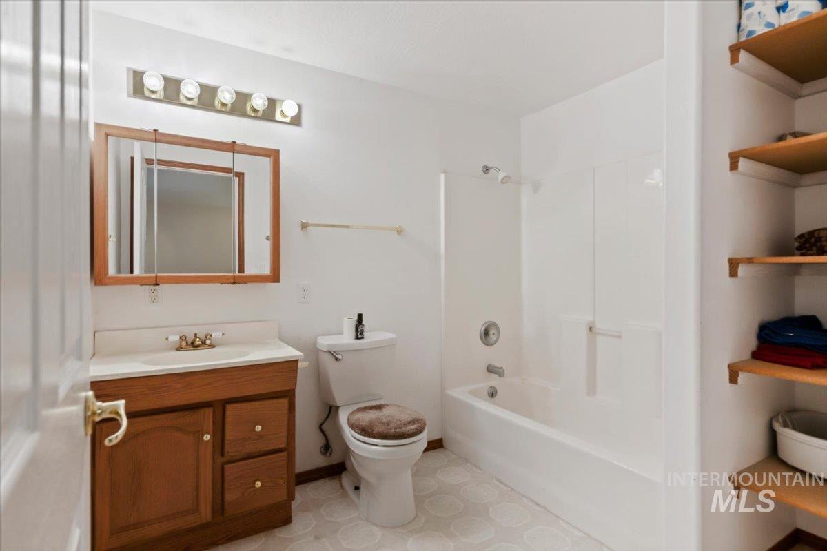 3847 N 1000 E Property Photo 26