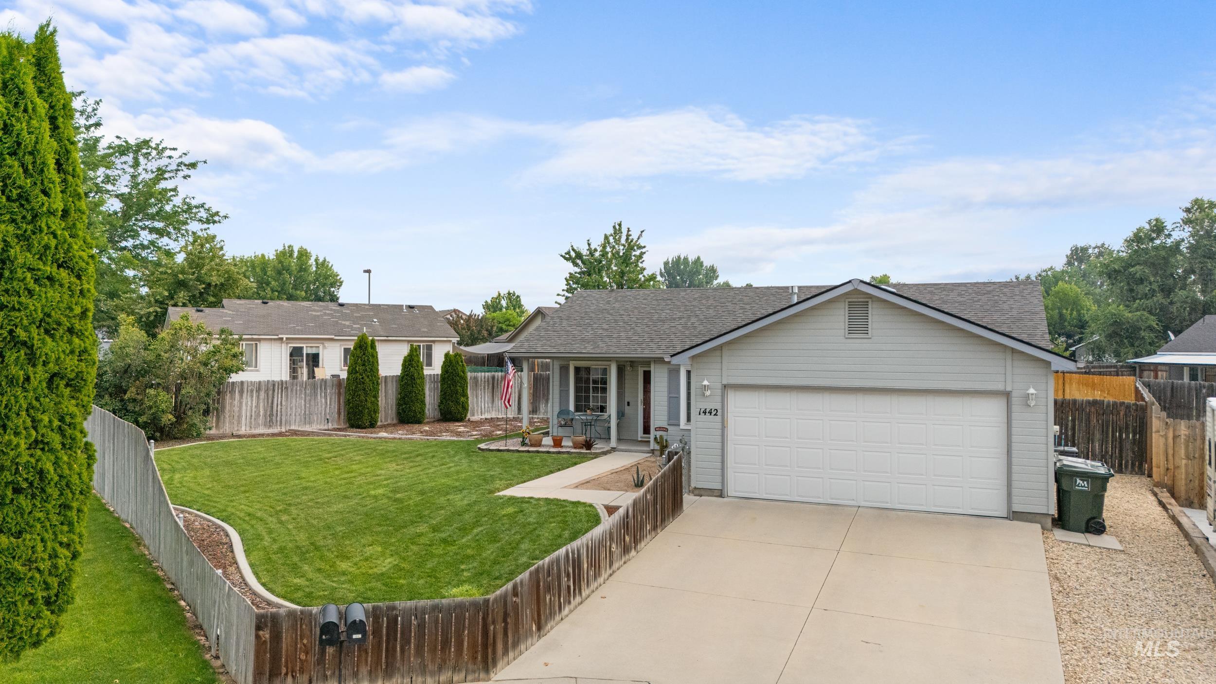 1442 W Hayfield Ct. Property Photo 1