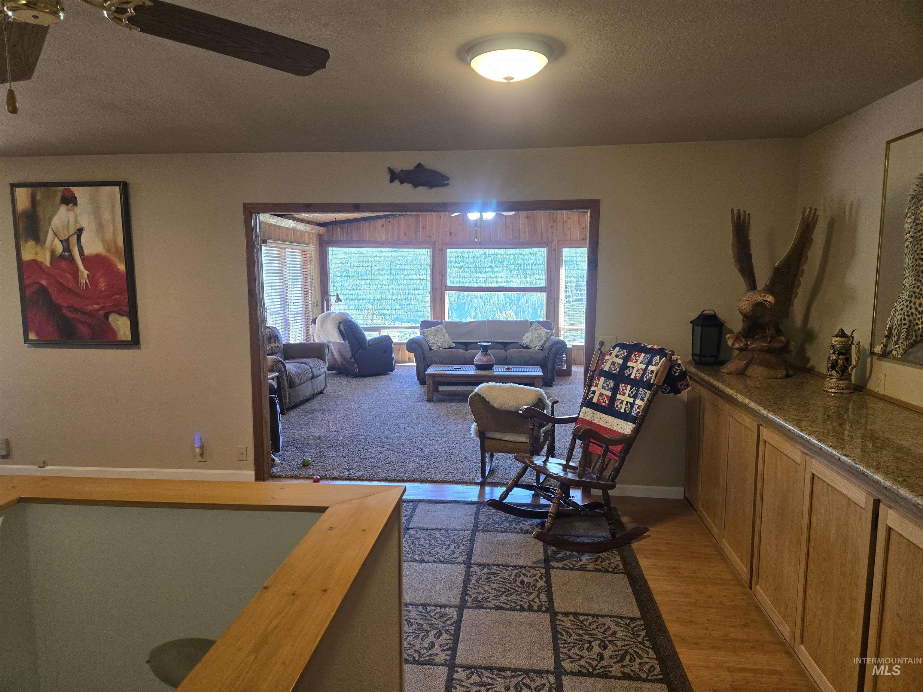 288 Shasta Circle Property Photo 2