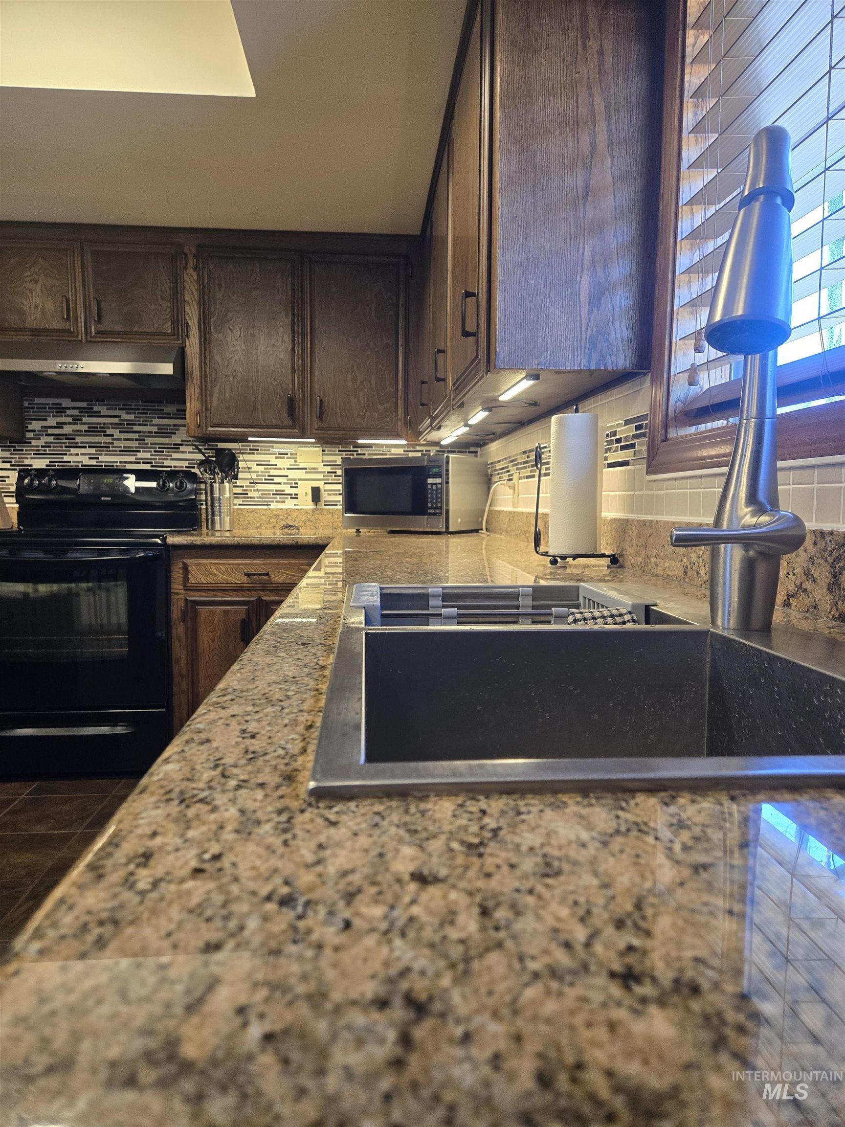 288 Shasta Circle Property Photo 10