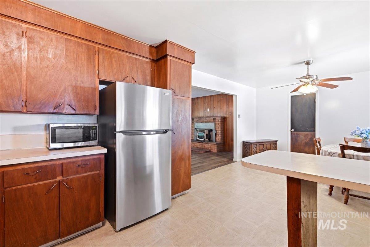 16622 Logan St Property Photo 10