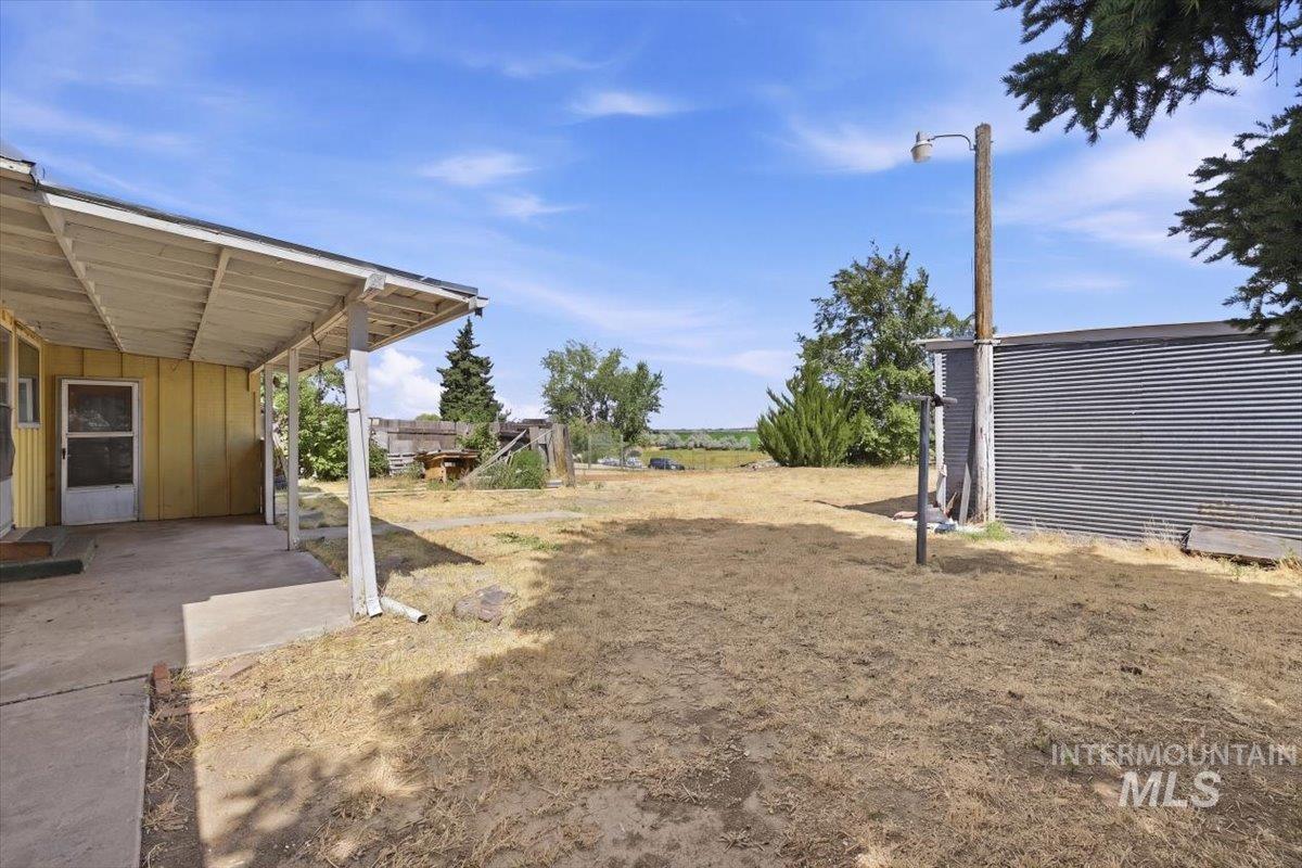 16622 Logan St Property Photo 19
