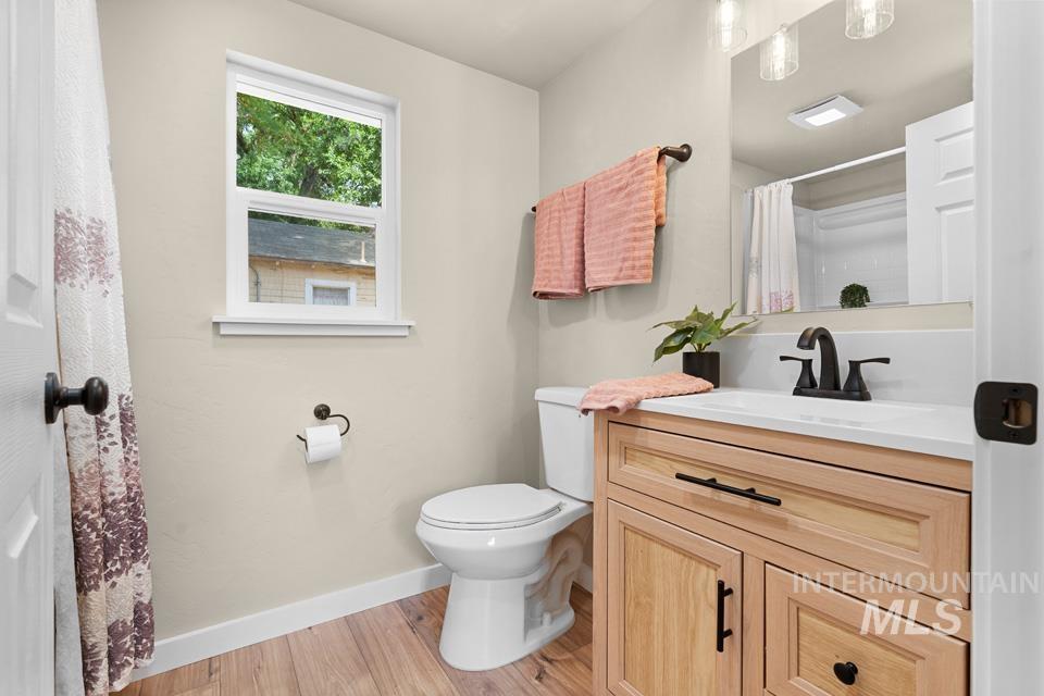 625 W 6th Street Property Photo 17