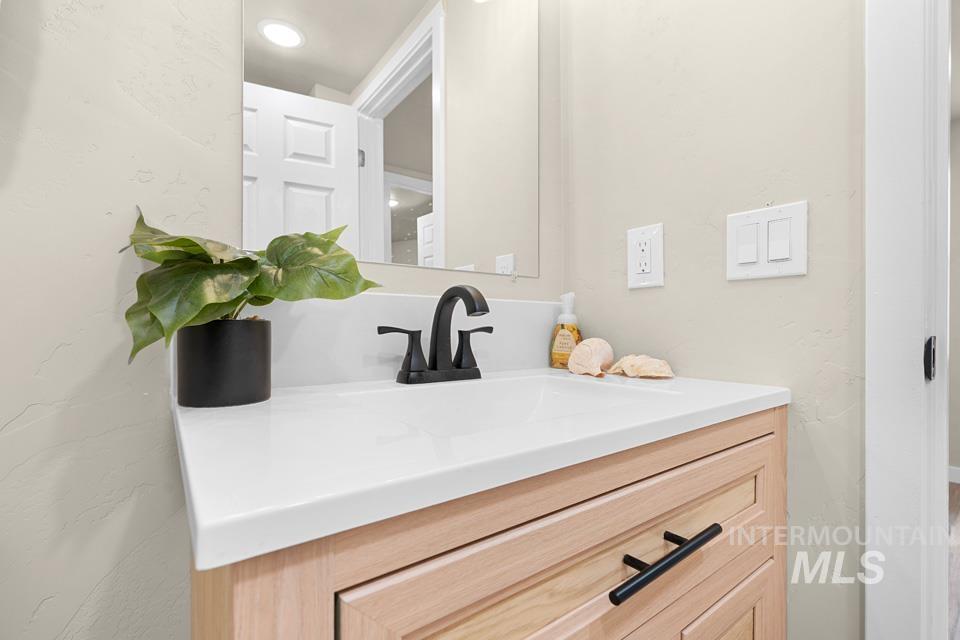 625 W 6th Street Property Photo 18