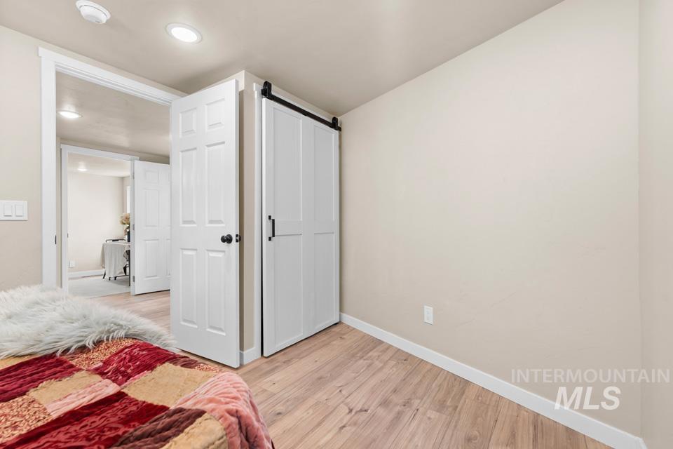 625 W 6th Street Property Photo 22