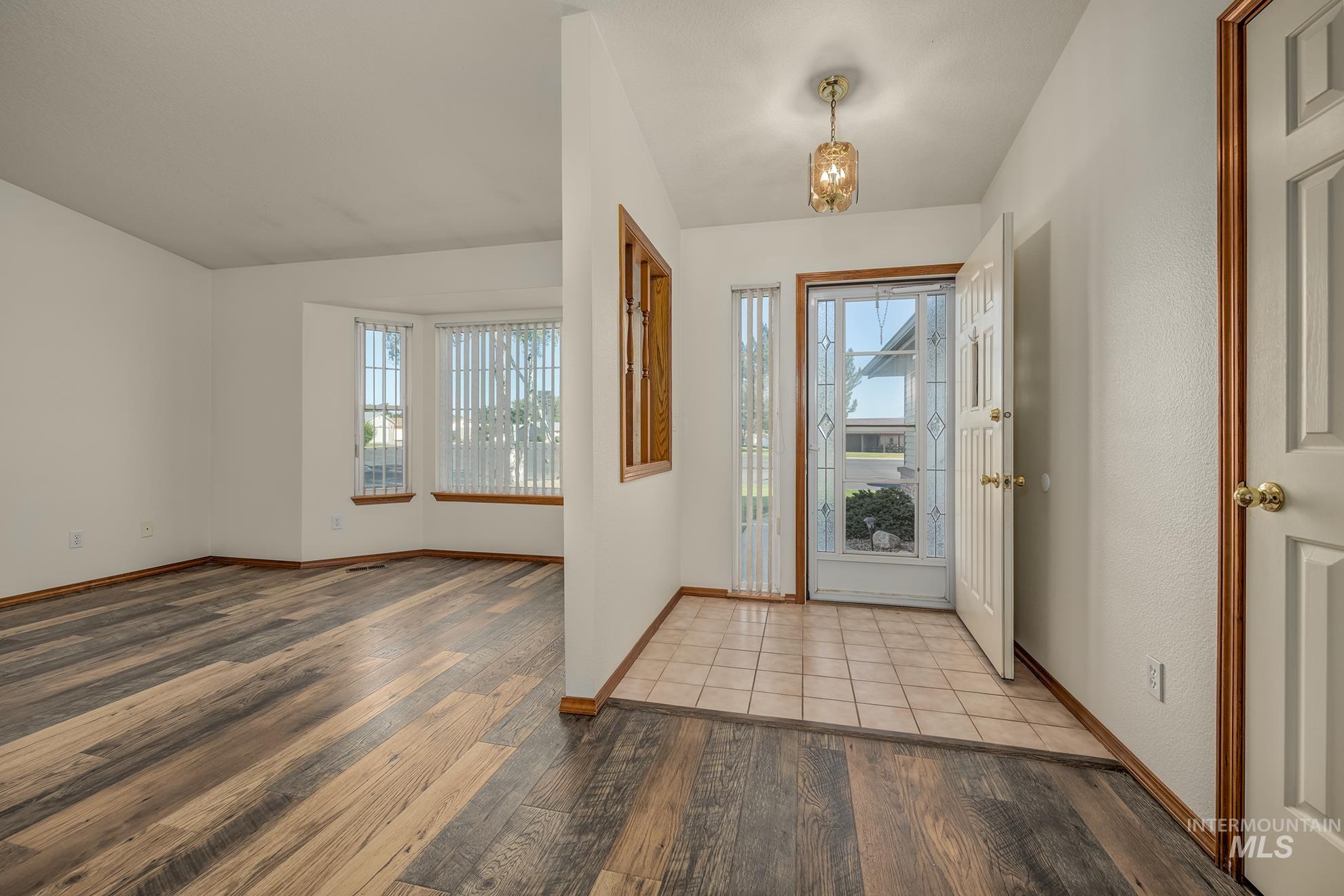 1100 Burnett Dr., No. 409 Property Photo 6